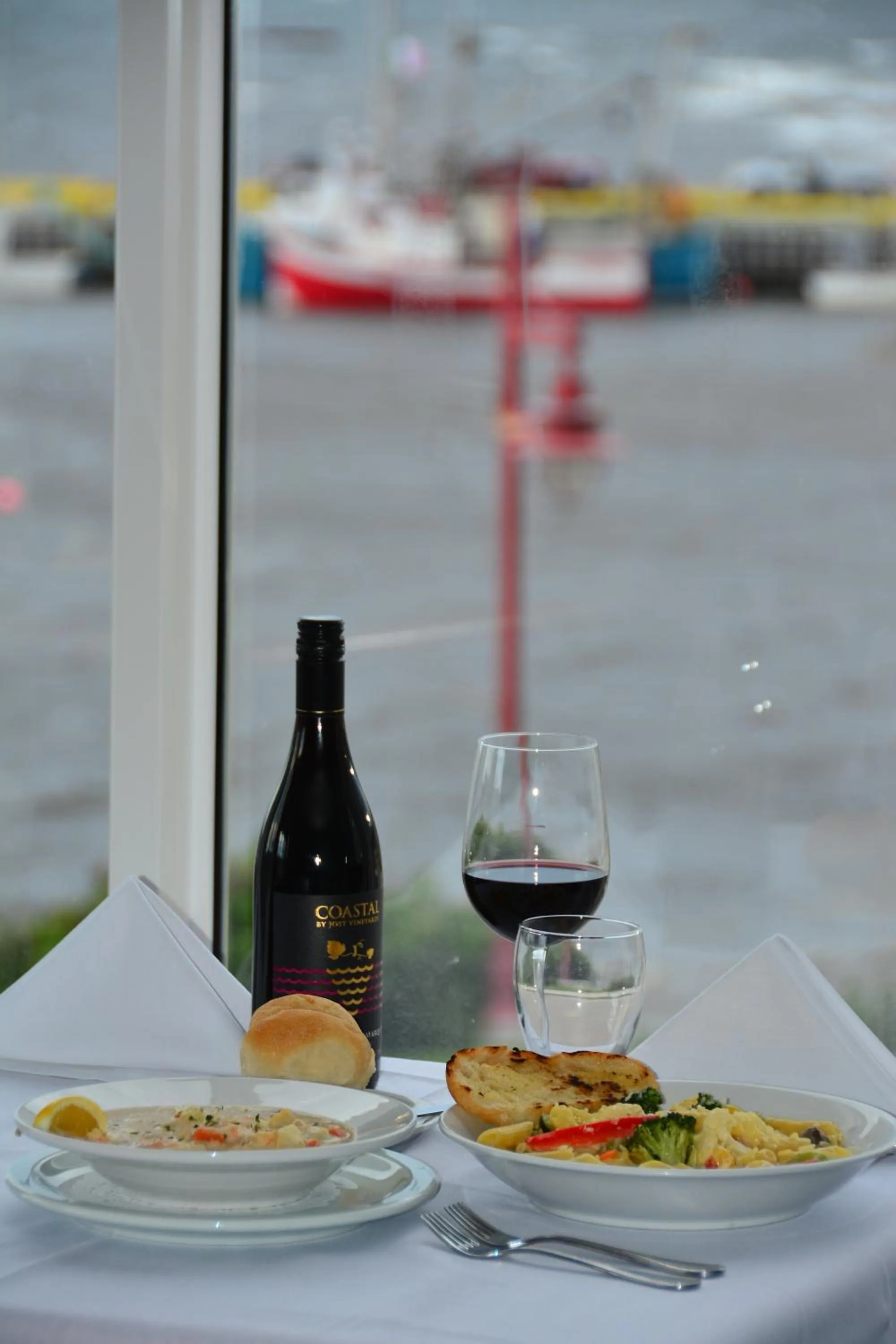 Restaurant/places to eat in Ocean View Hotel