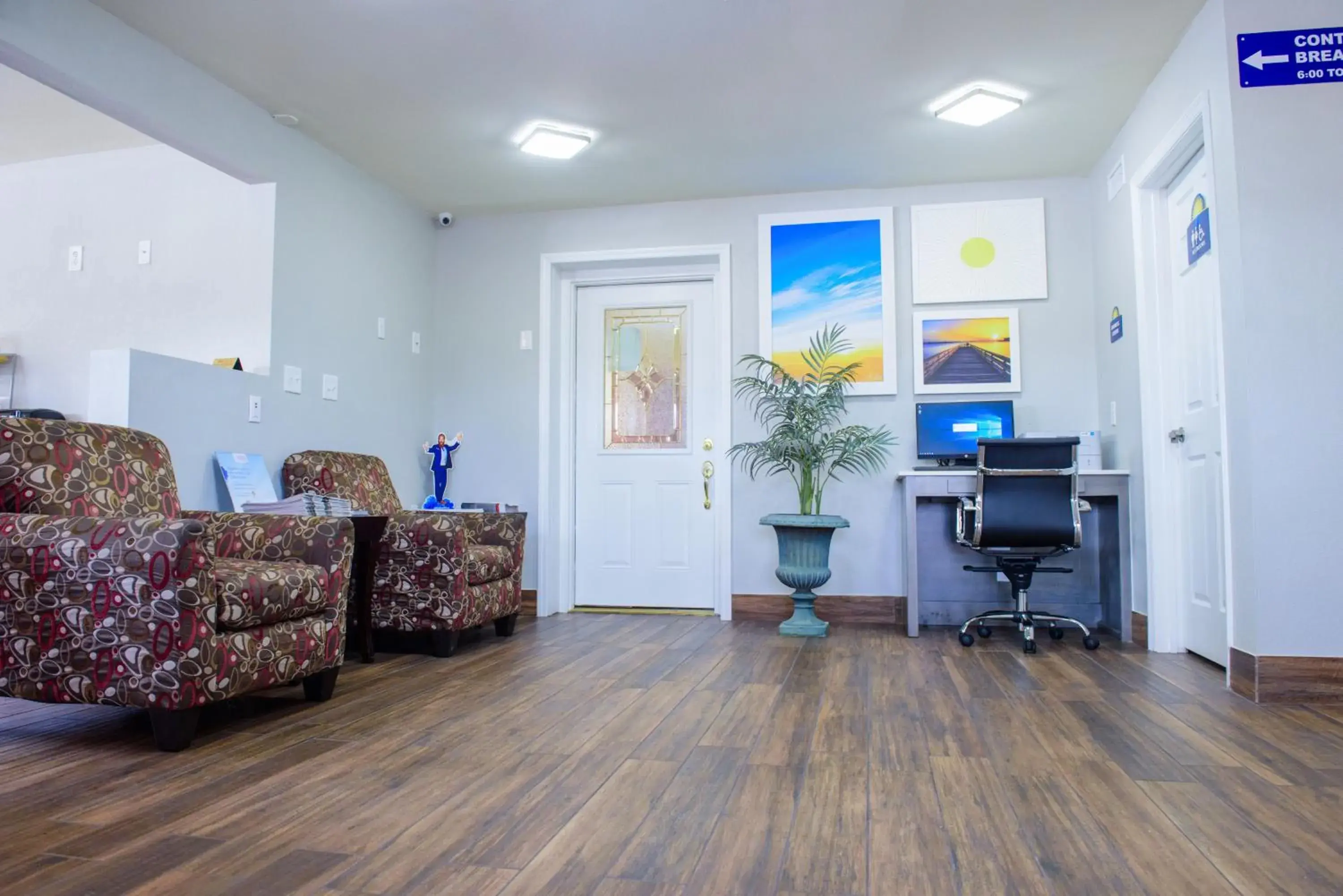 Lobby or reception in Days Inn & Suites by Wyndham Athens Lobby or reception in Days Inn & Suites by Wyndham Athens