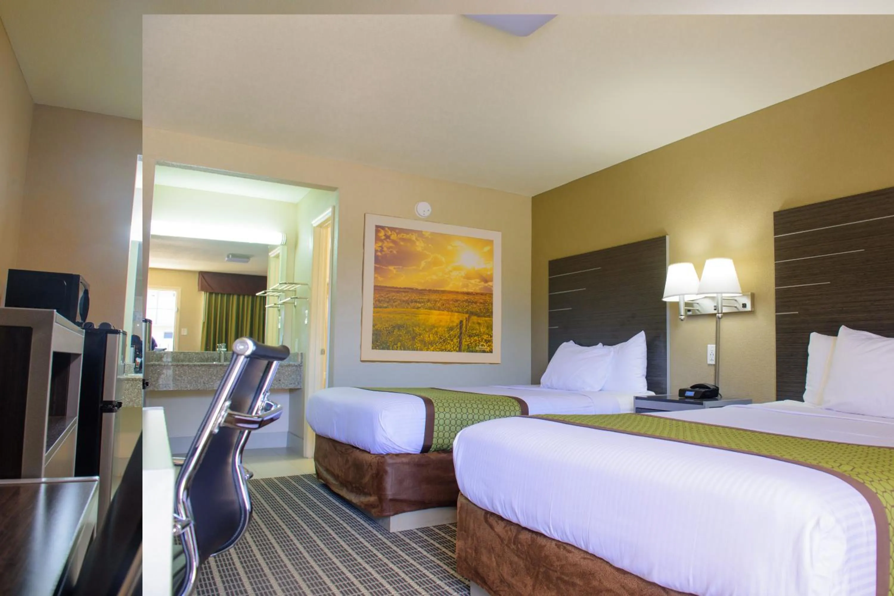 Bed in Days Inn & Suites by Wyndham Athens