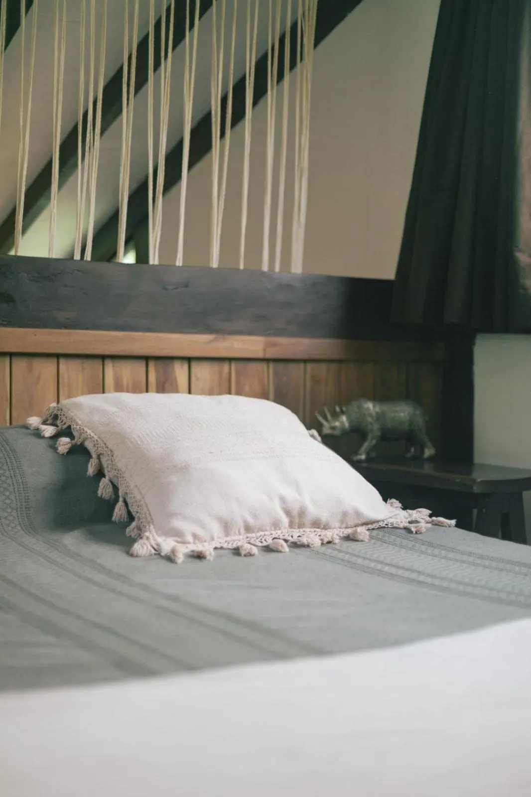 Bed in Nahouse Jungle Lodges