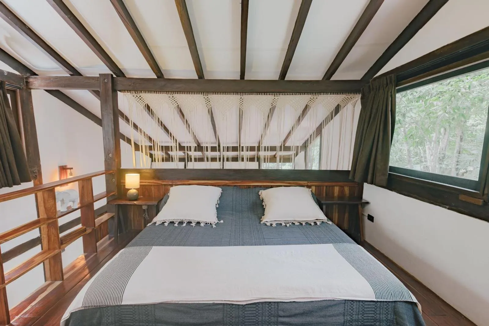 Bedroom, Bed in Nahouse Jungle Lodges