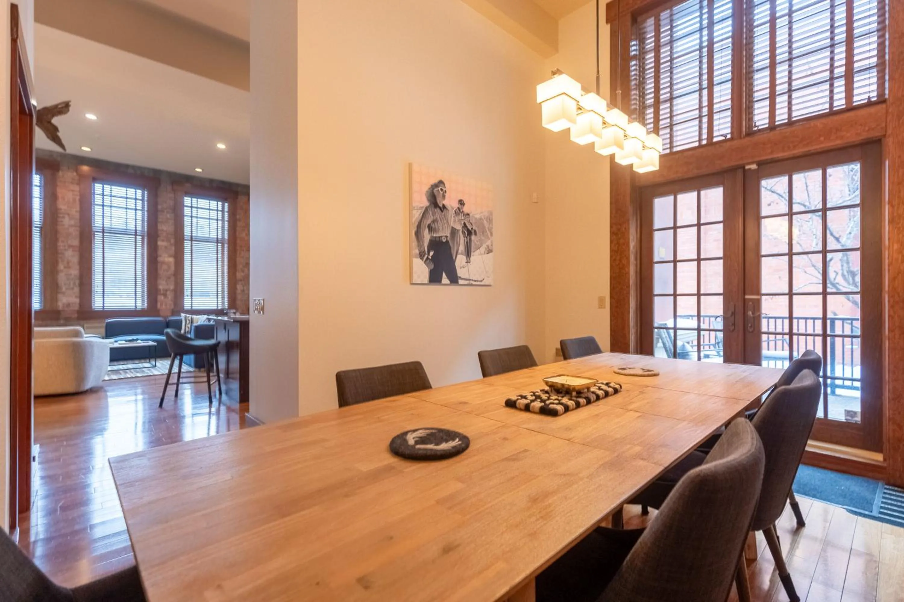 901 by Fernie Central Reservations