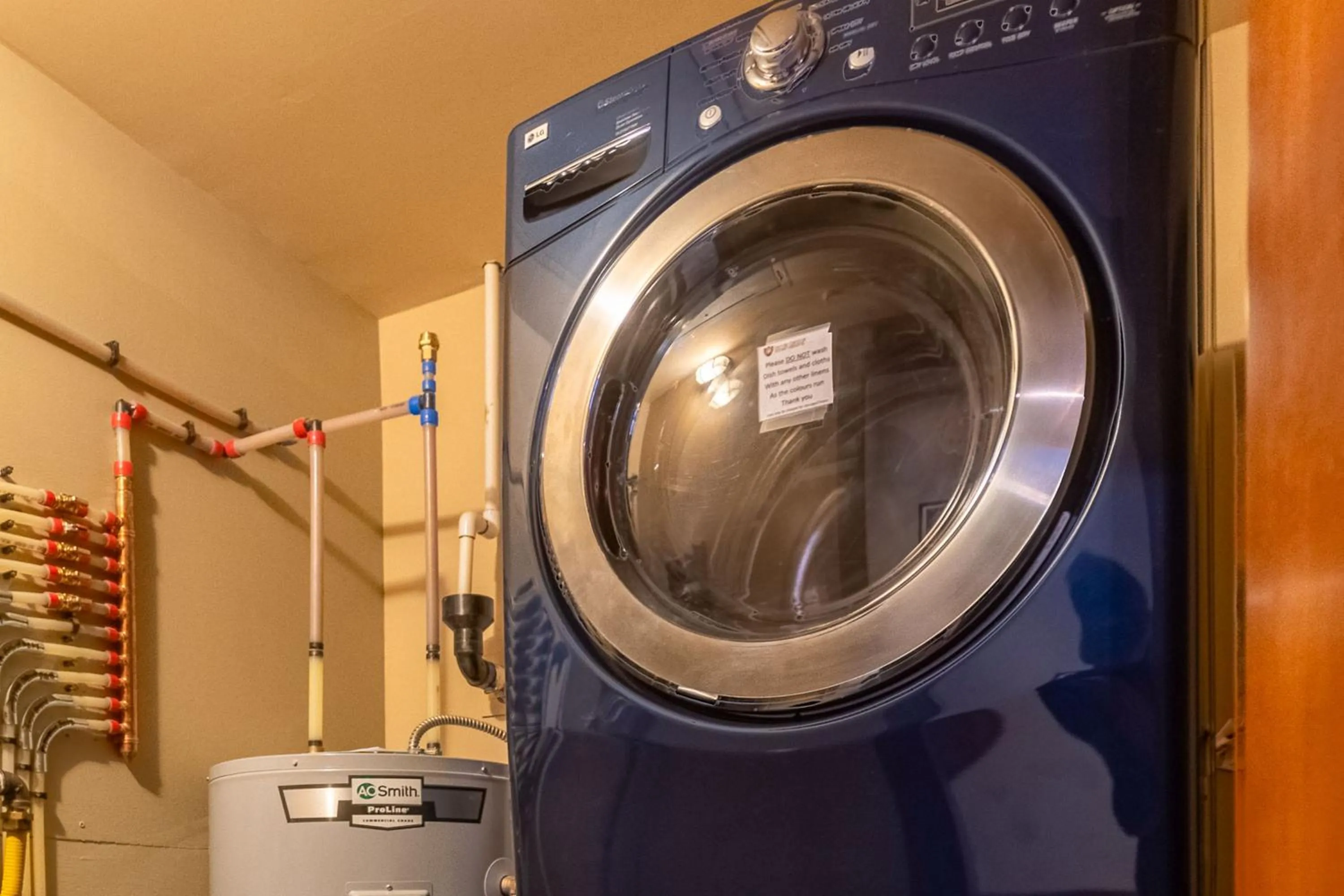 901 by Fernie Central Reservations