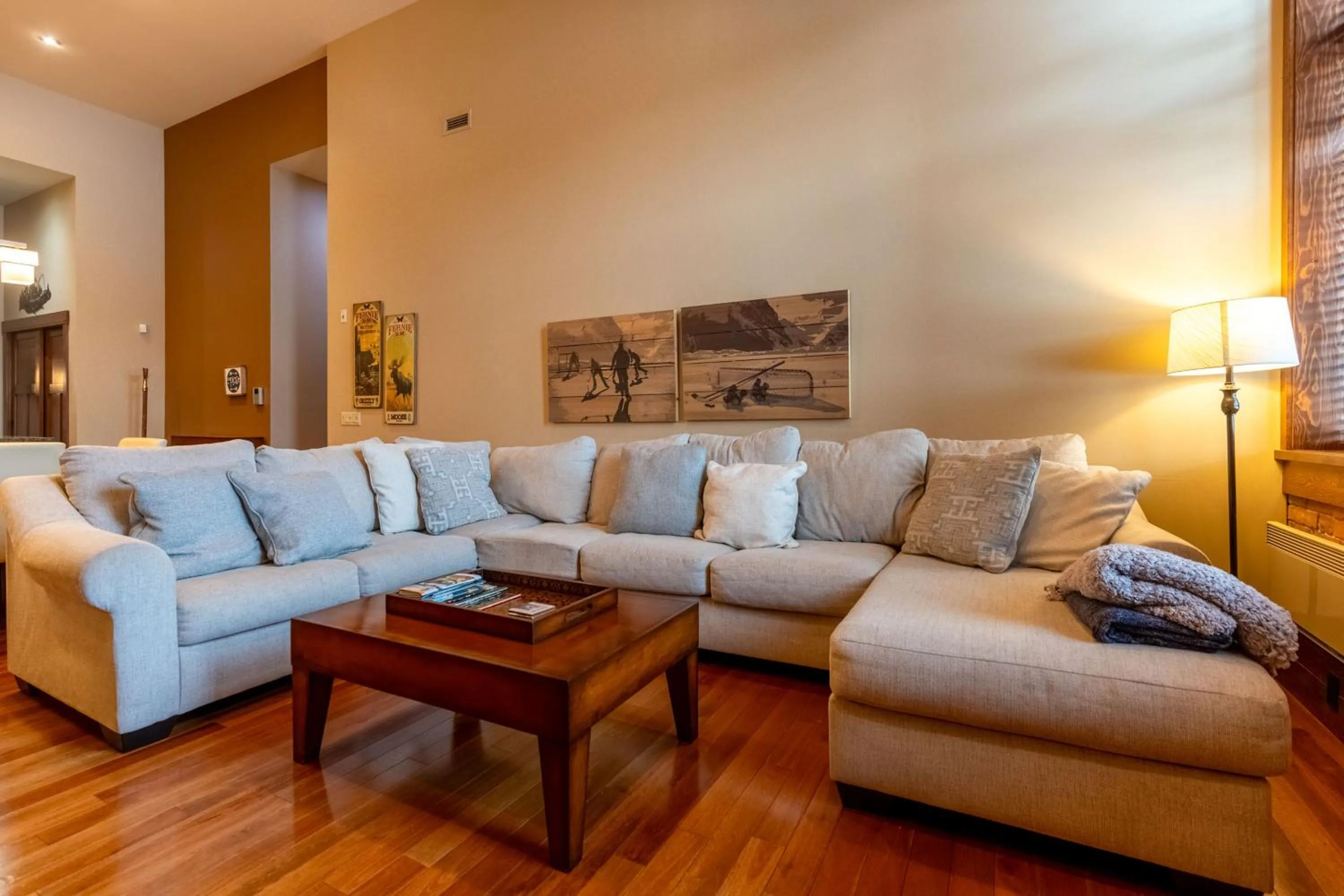 901 by Fernie Central Reservations