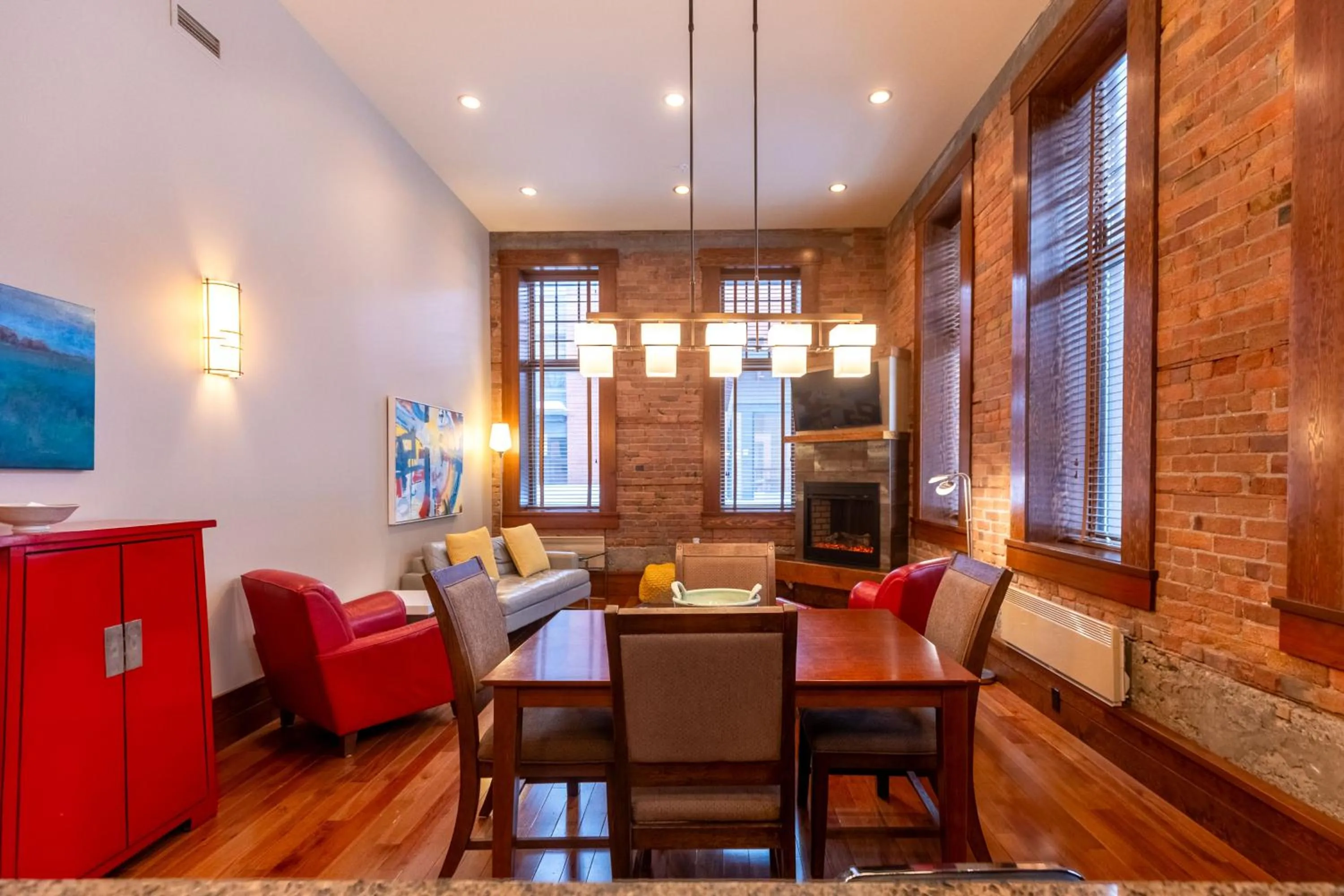 901 by Fernie Central Reservations