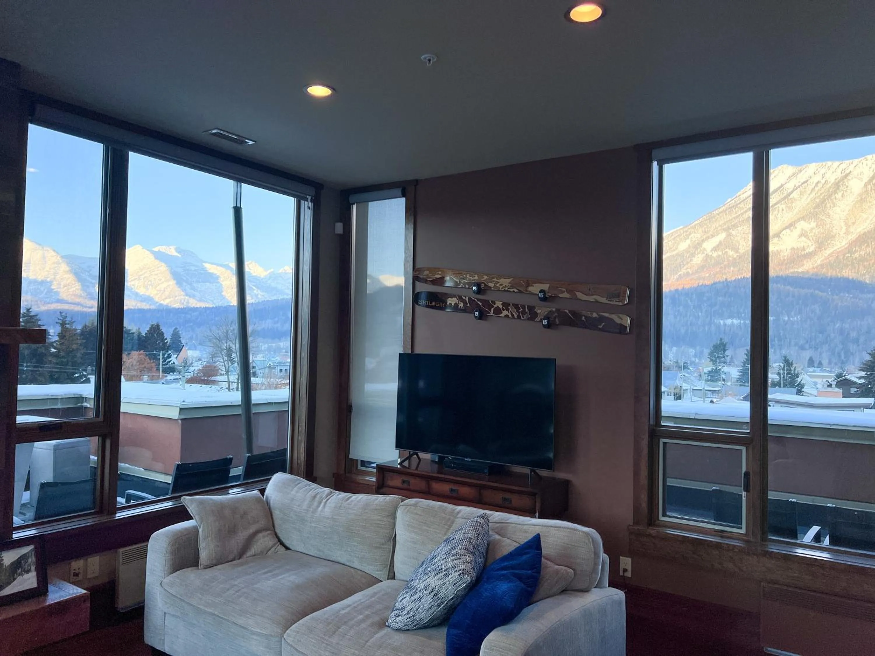 901 by Fernie Central Reservations