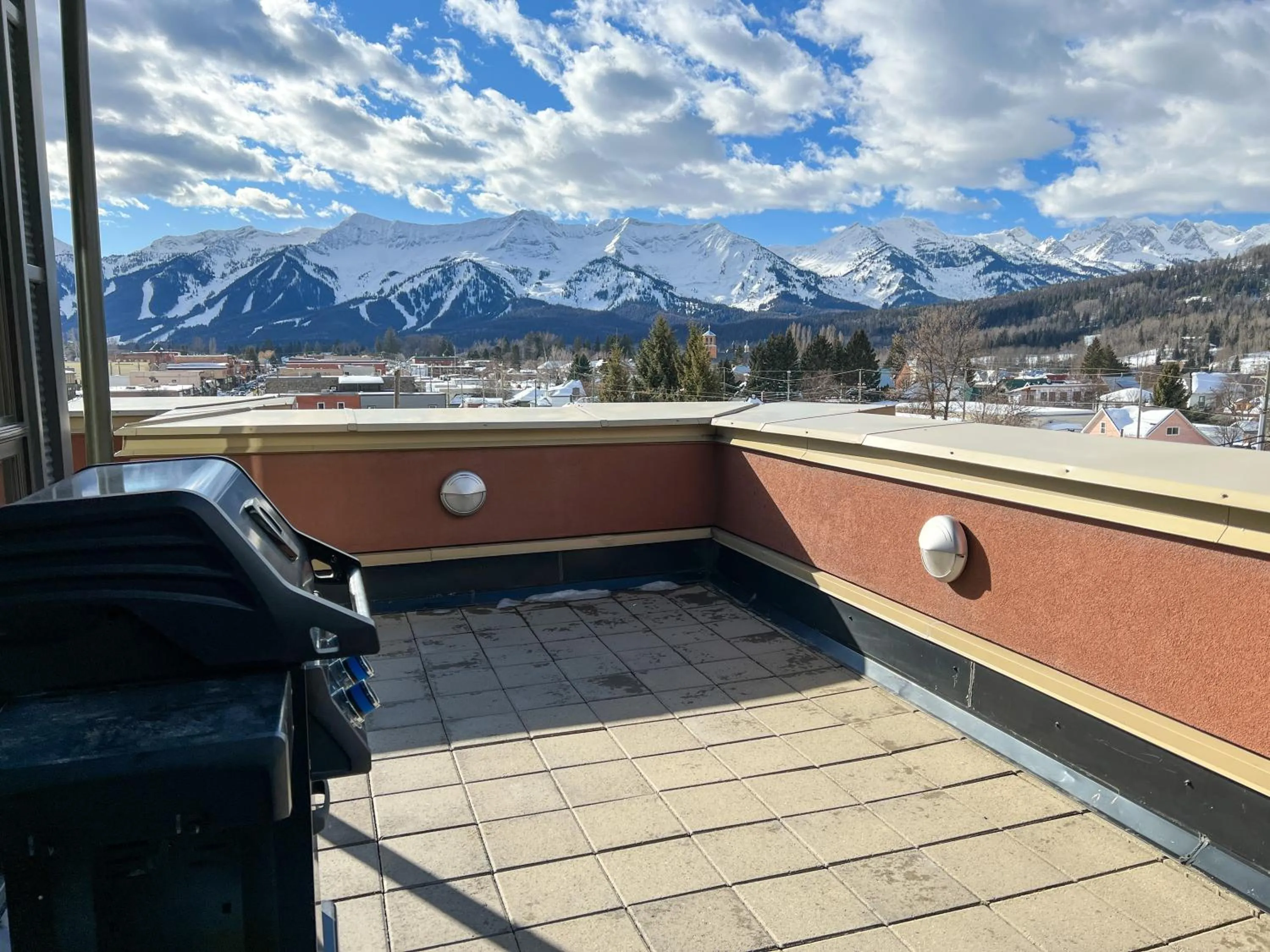 901 by Fernie Central Reservations