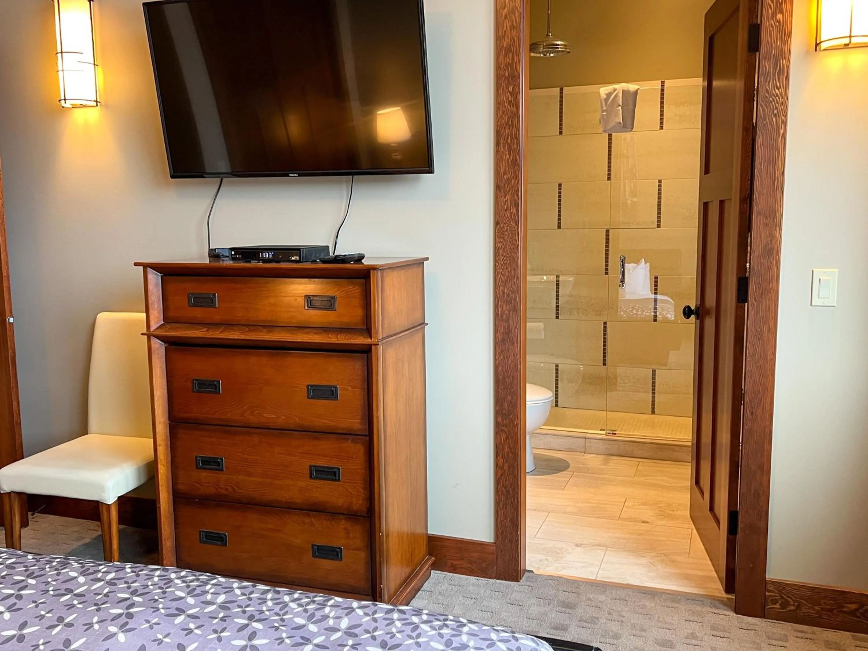 901 by Fernie Central Reservations