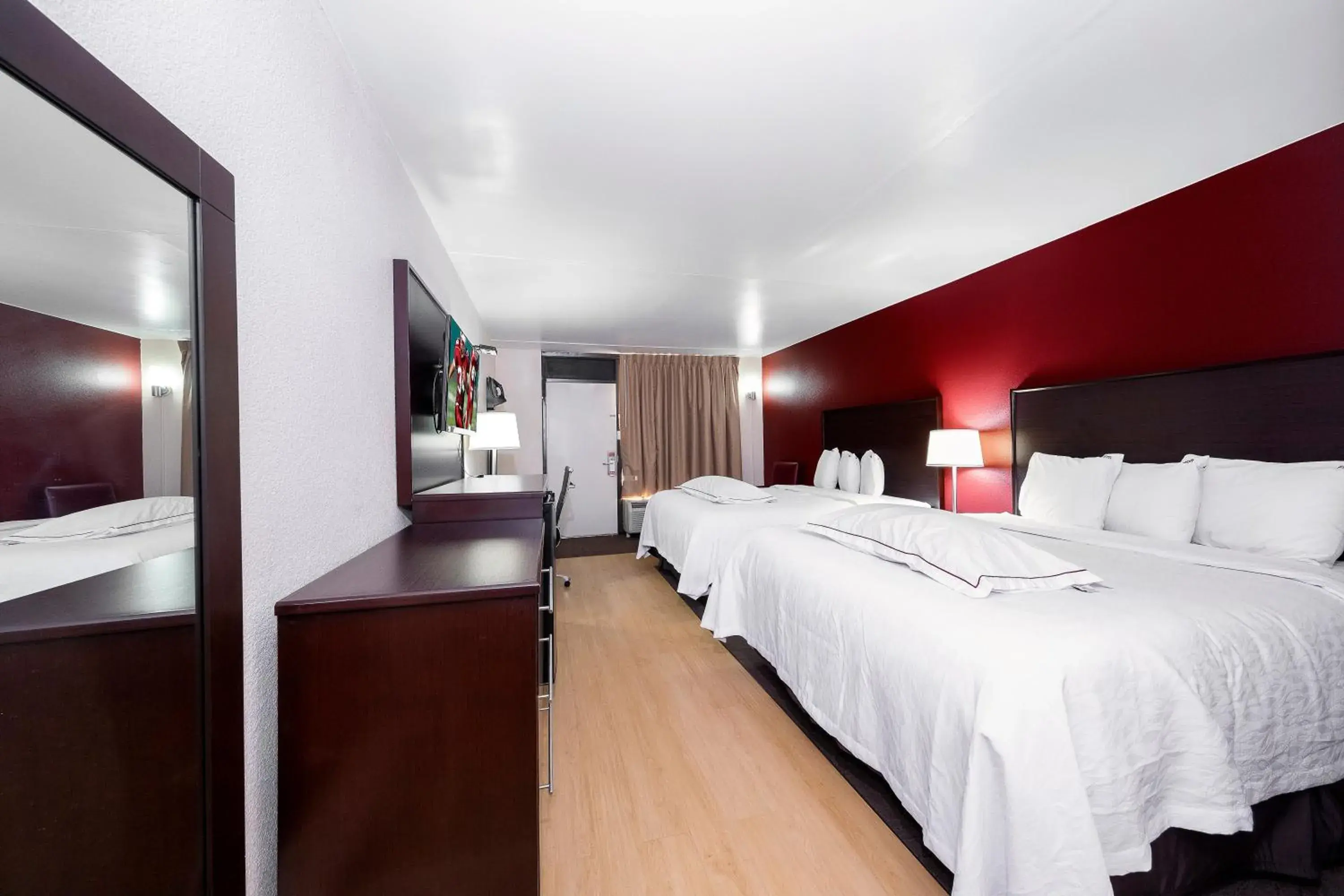 Photo of the whole room, Bed in Red Roof Inn PLUS+ Huntsville – Madison Photo of the whole room, Bed in Red Roof Inn PLUS+ Huntsville – Madison