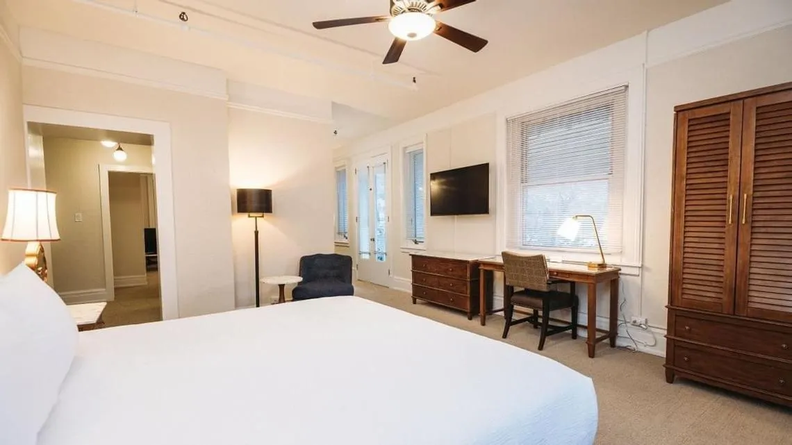 Bed in Hotel Colorado