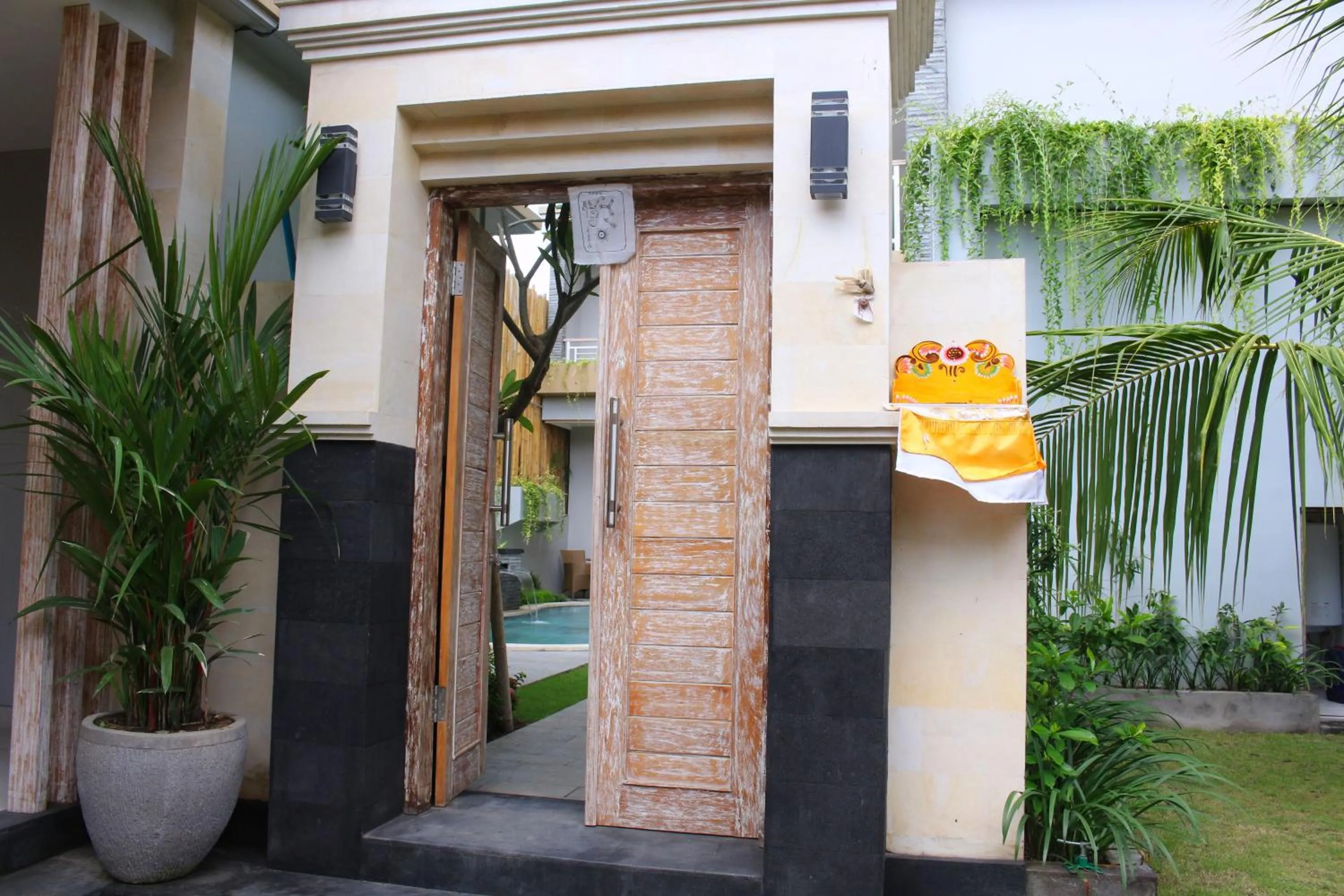Facade/entrance in Rusty Seminyak