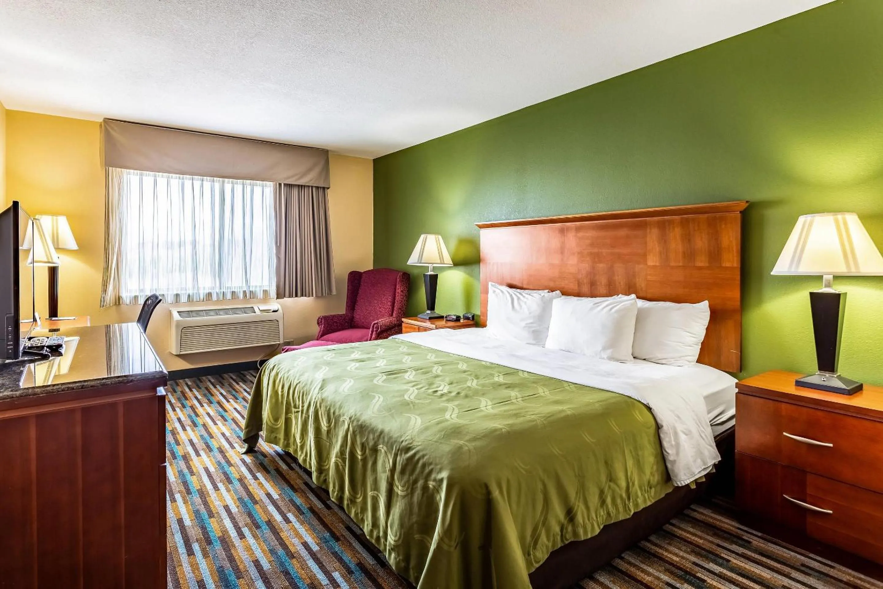 Bedroom, Bed in Quality Inn Los Lunas - Albuquerque South