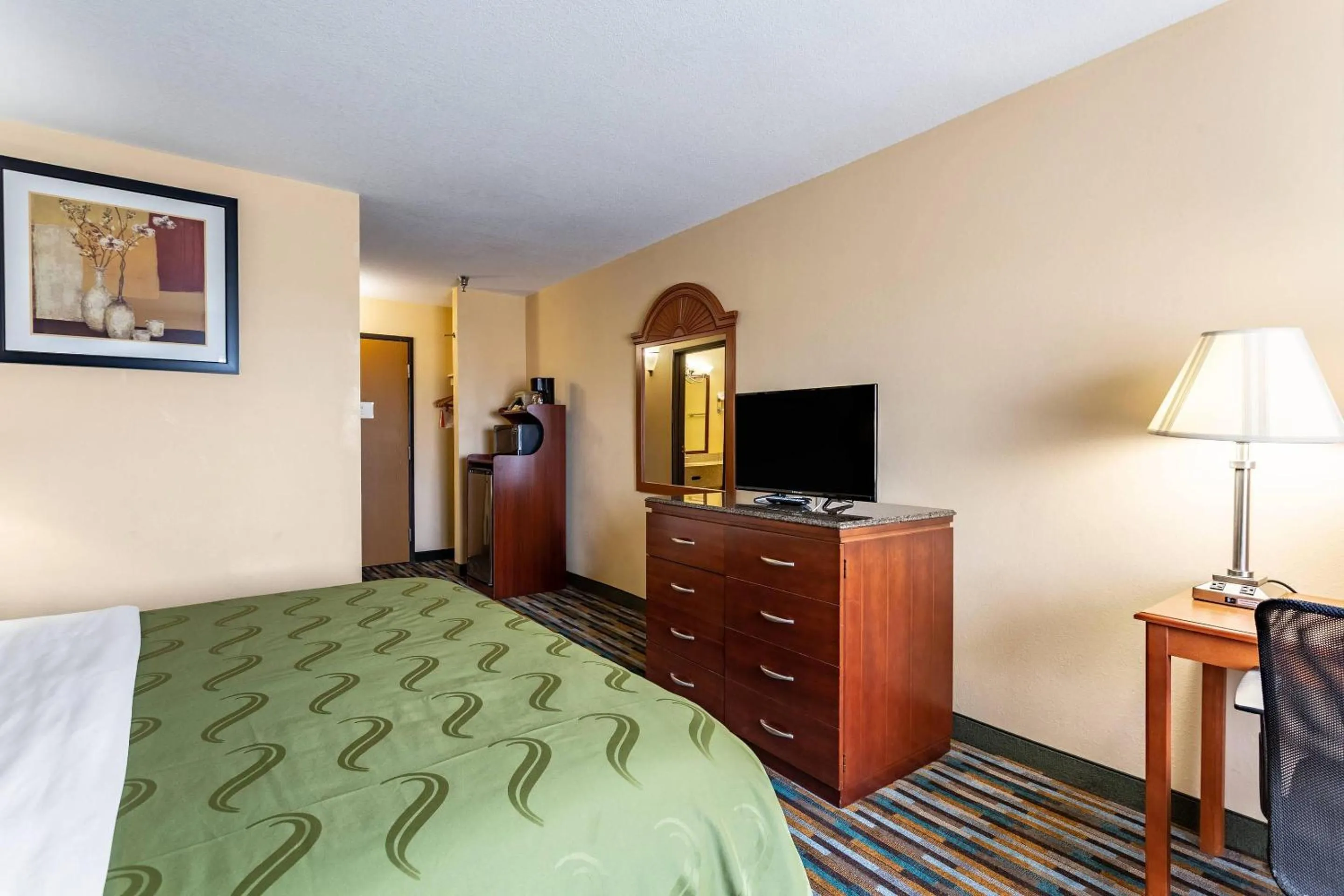 Bedroom, Bed in Quality Inn Los Lunas - Albuquerque South