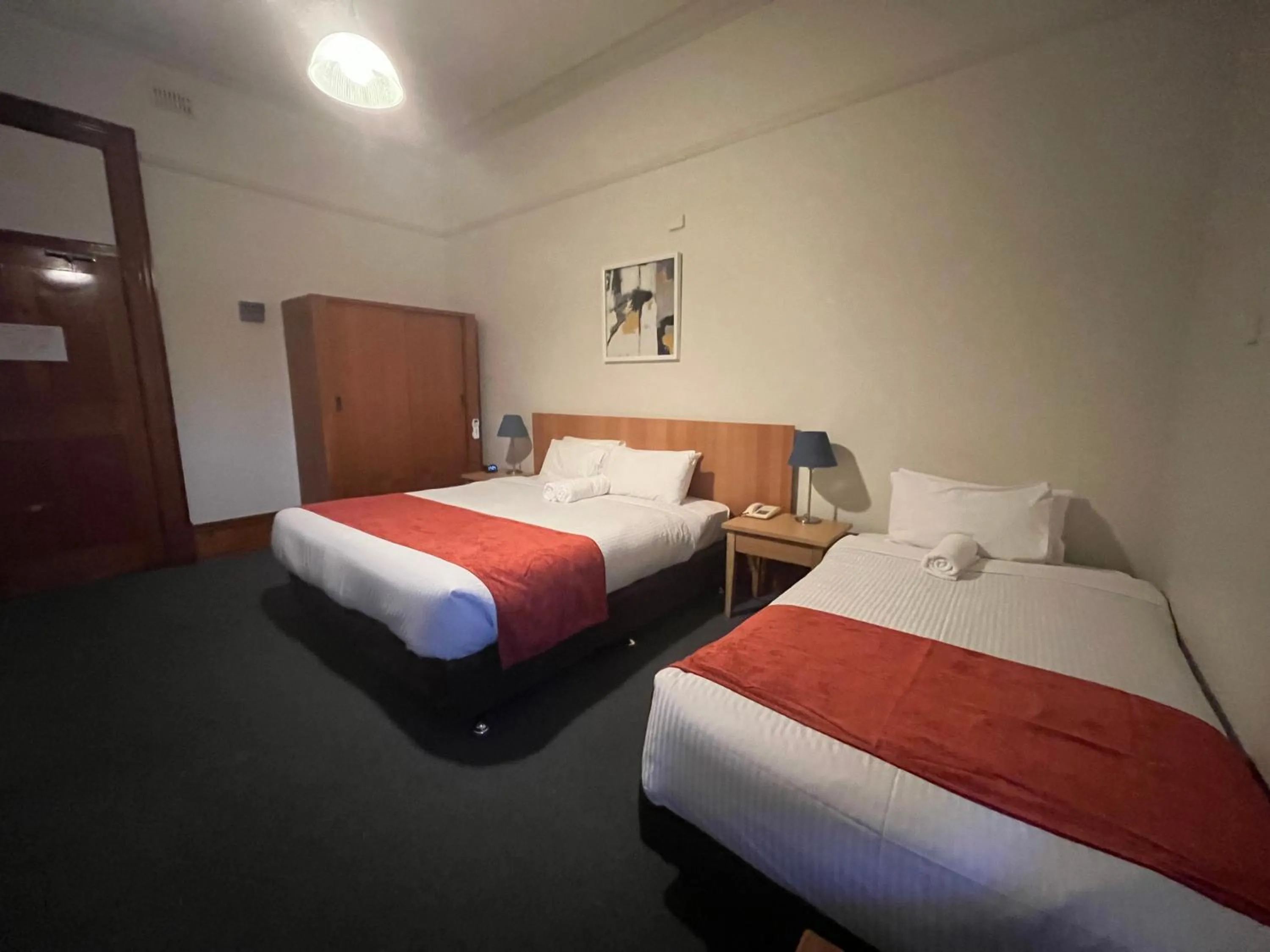 Bedroom, Bed in Princes Lodge Motel