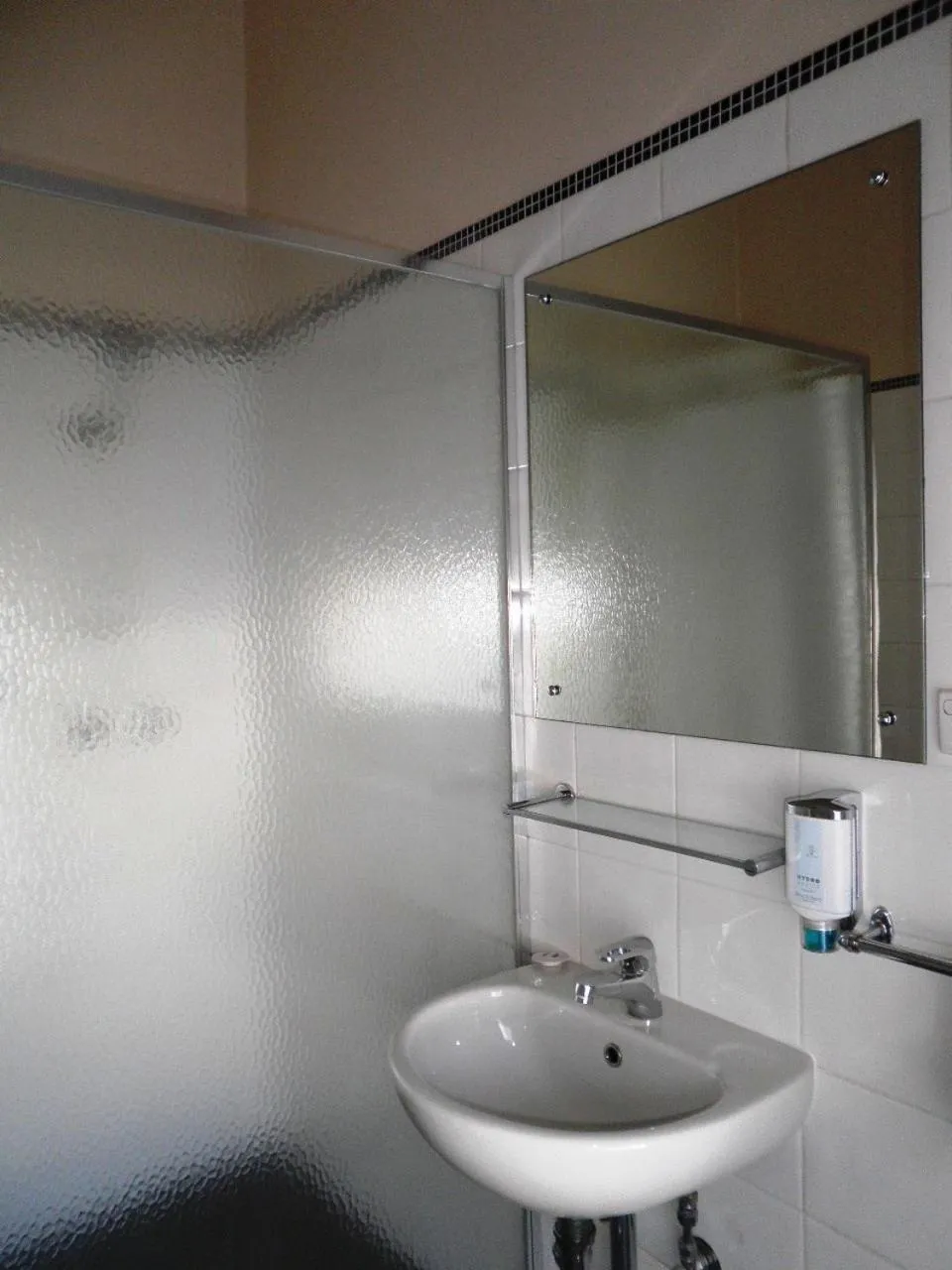 Bathroom in Princes Lodge Motel