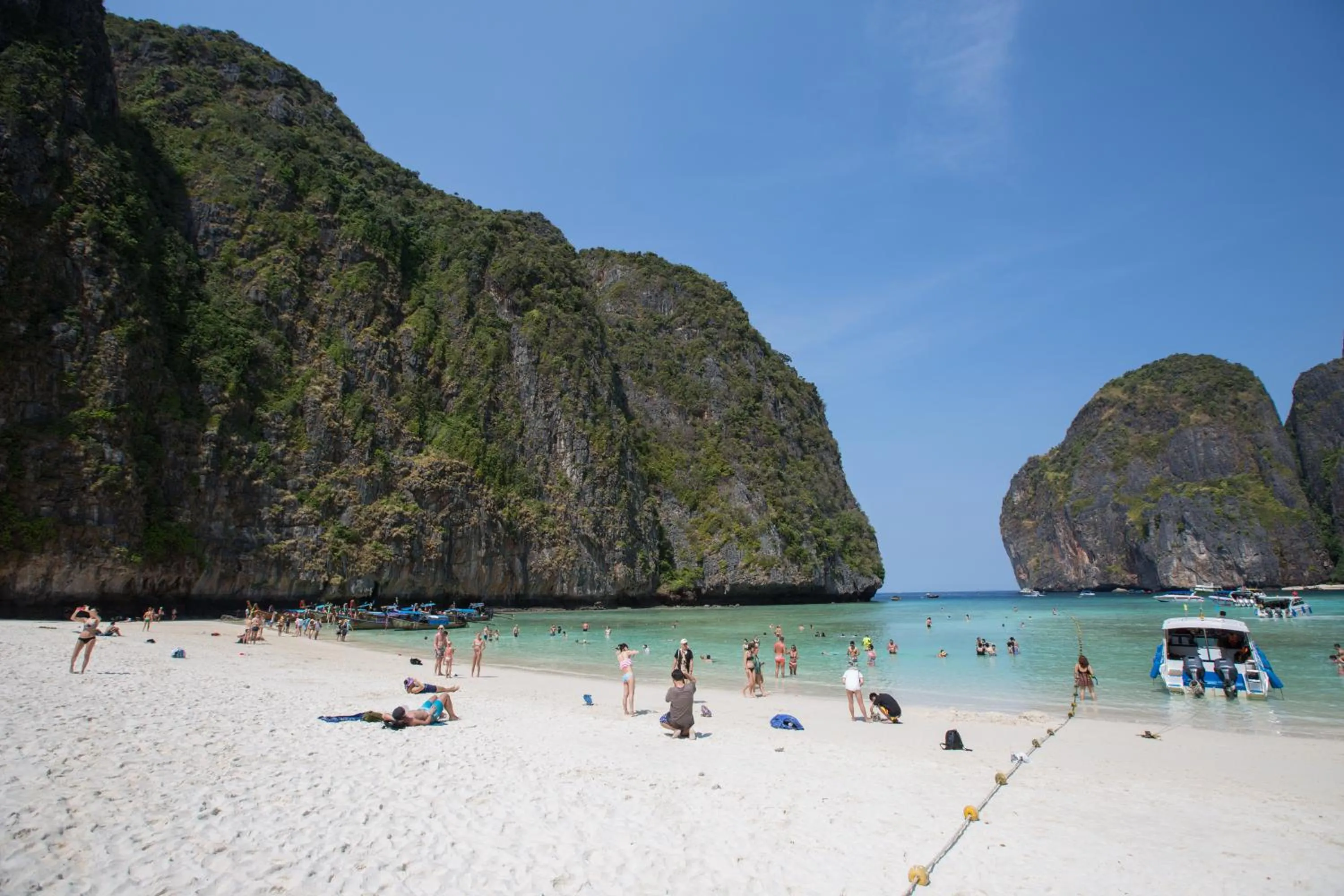 Day in Ibiza House Phi Phi