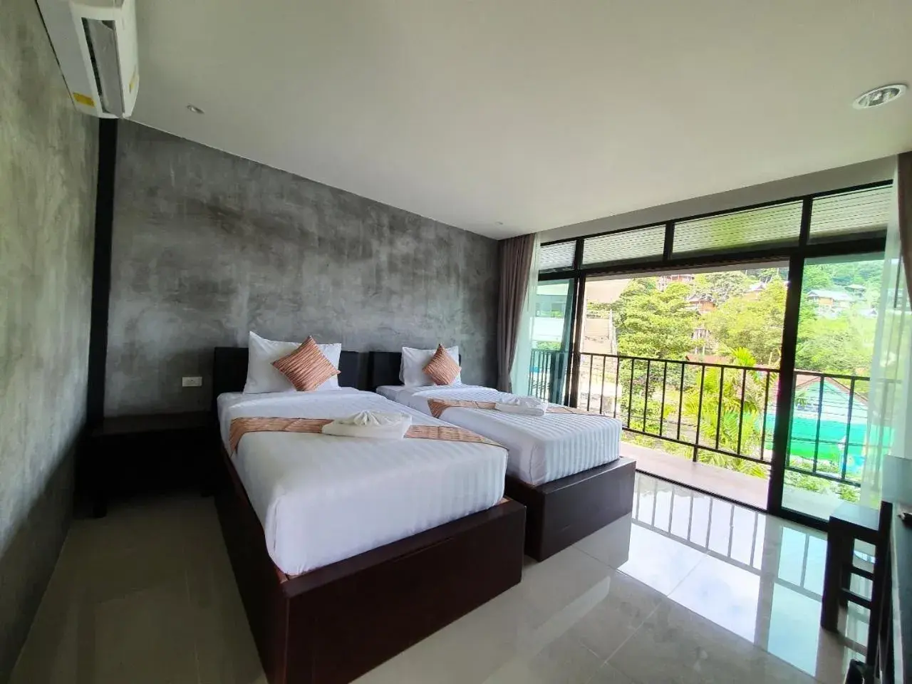 Mountain view, Bed in Ibiza House Phi Phi Mountain view, Bed in Ibiza House Phi Phi