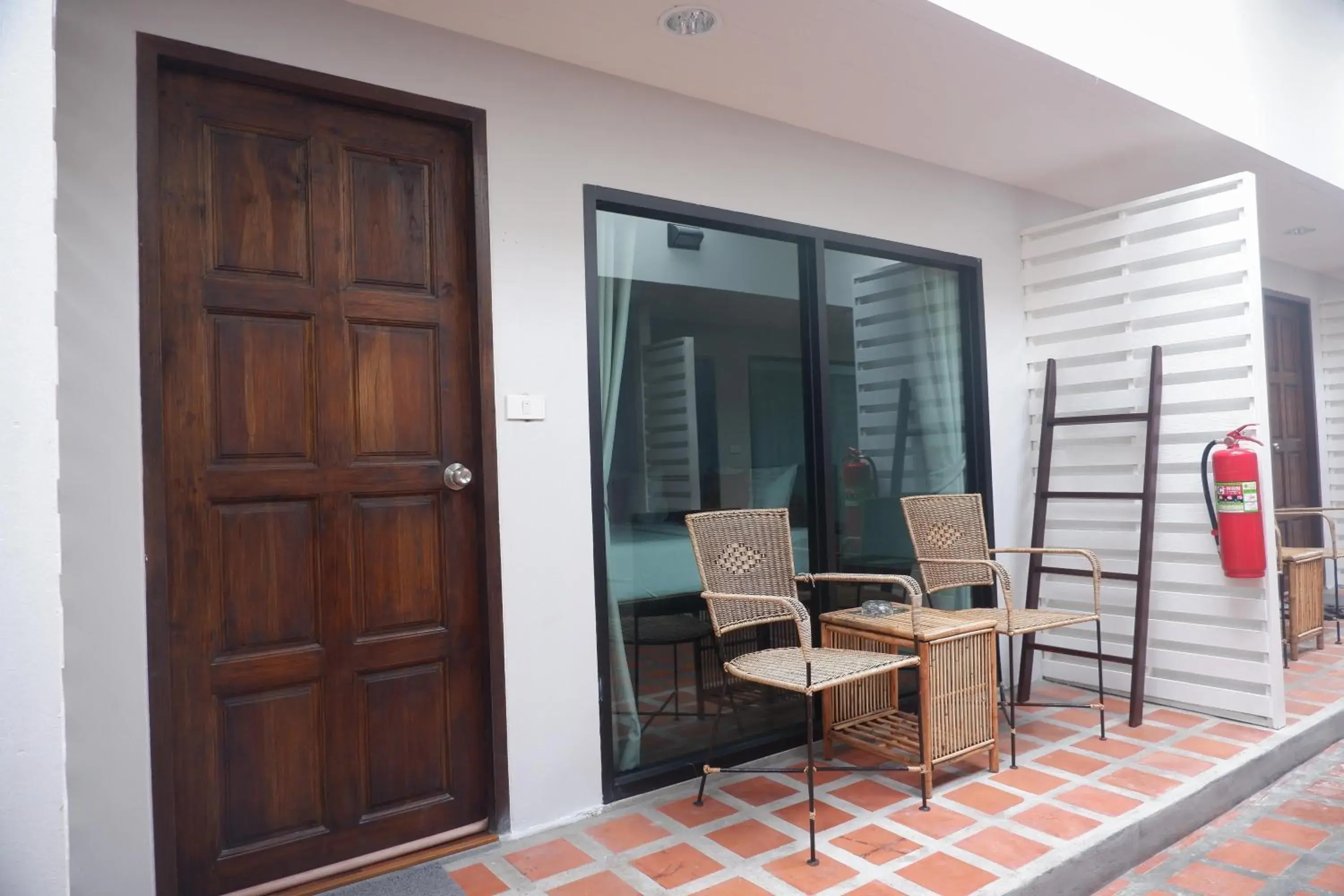 Deluxe Building A-B Double Bed in Ibiza House Phi Phi Deluxe Building A-B Double Bed in Ibiza House Phi Phi