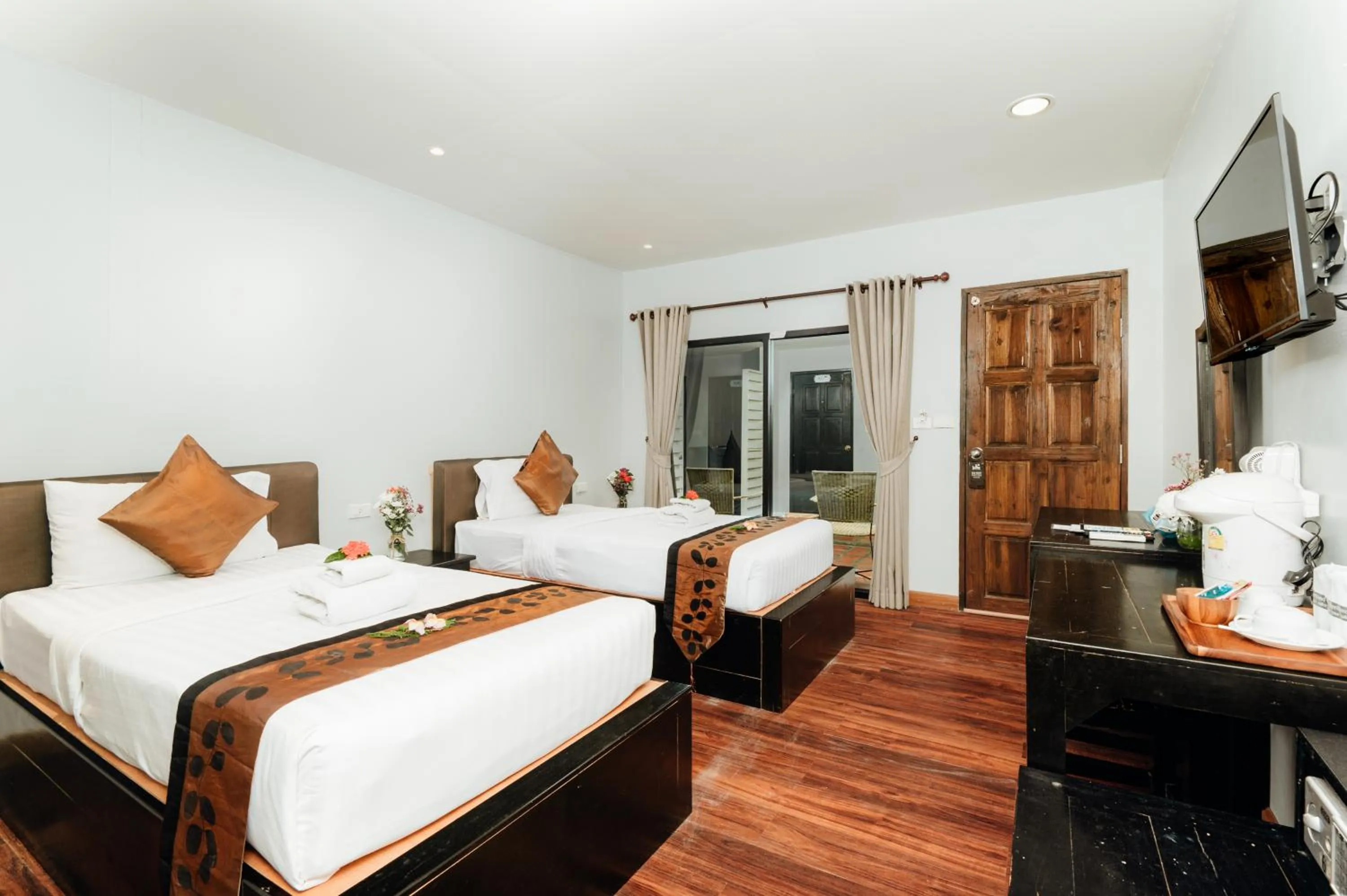 Bed in Ibiza House Phi Phi