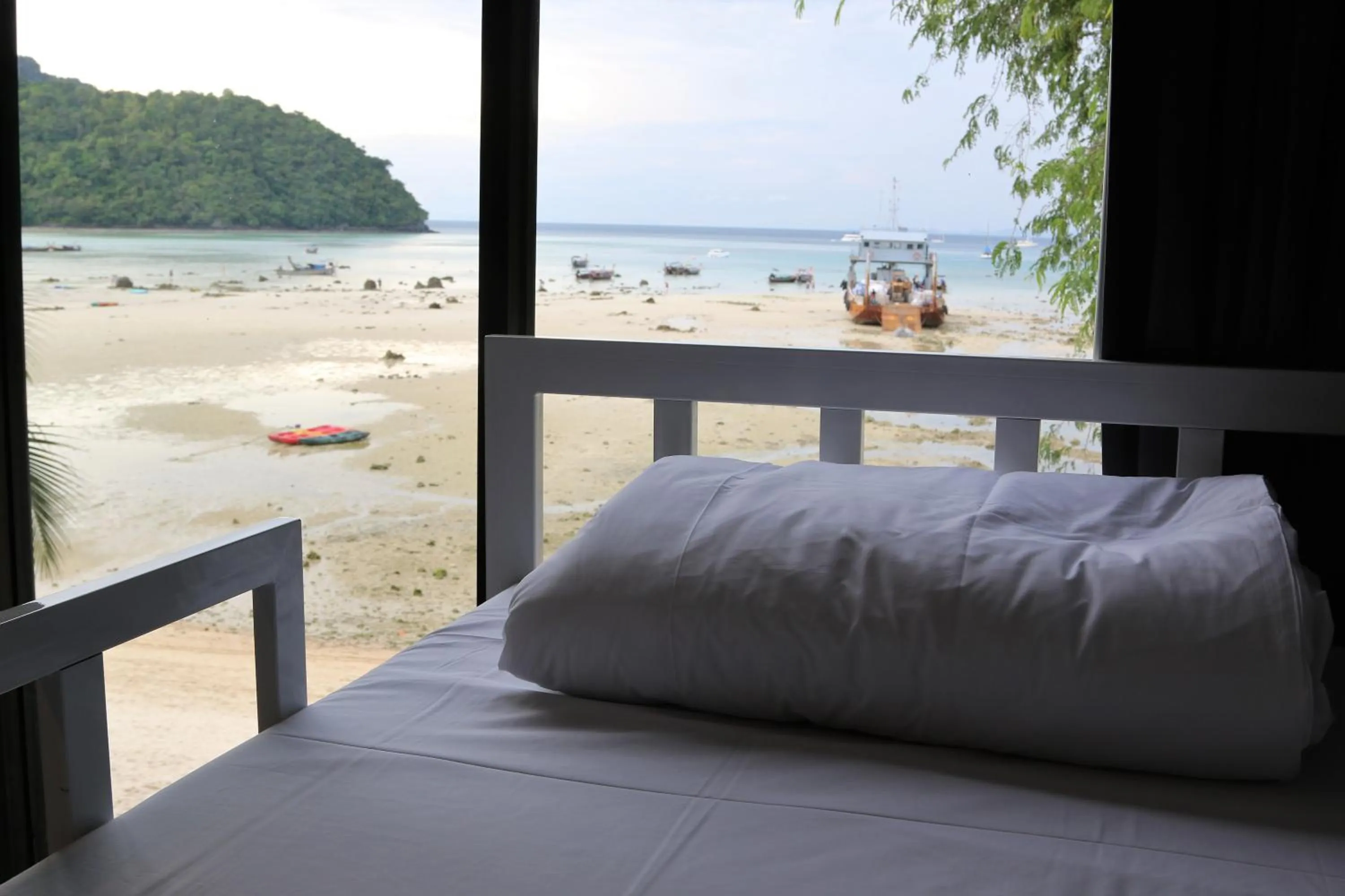 Sea view, Bed in Ibiza House Phi Phi