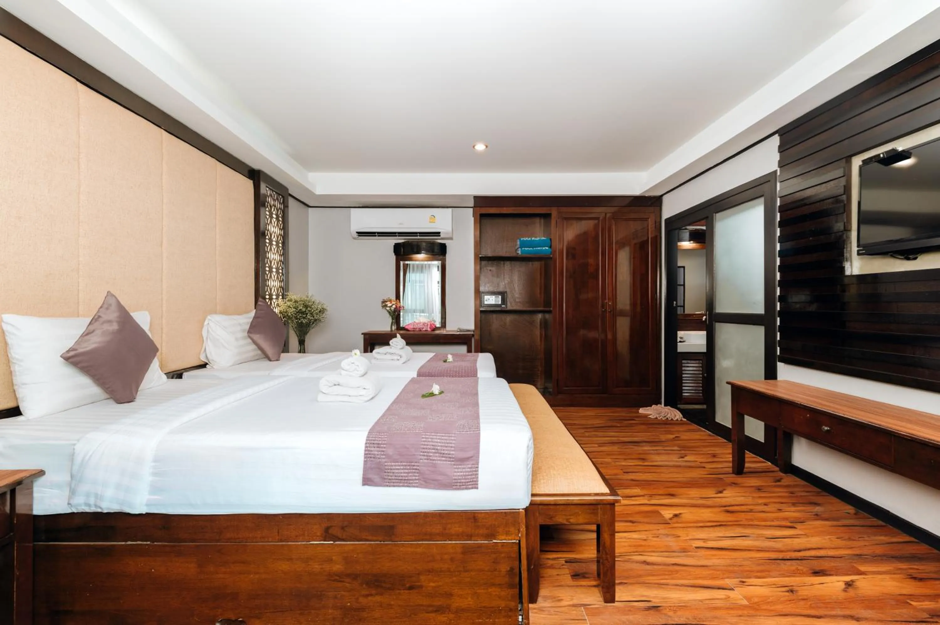 Bed in Ibiza House Phi Phi