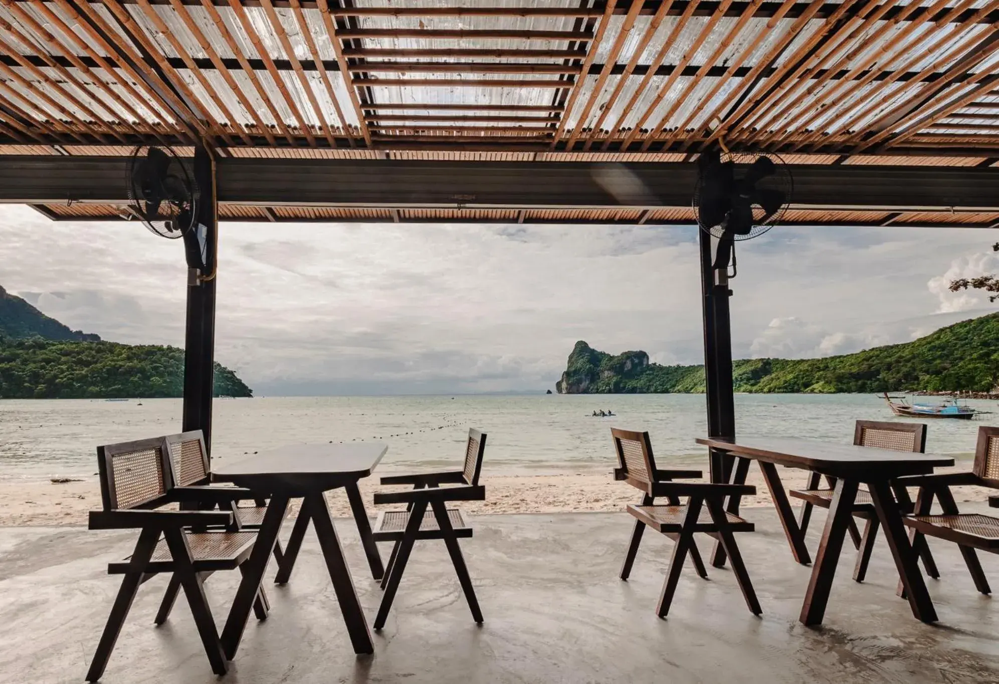 Restaurant/places to eat in Ibiza House Phi Phi Restaurant/places to eat in Ibiza House Phi Phi