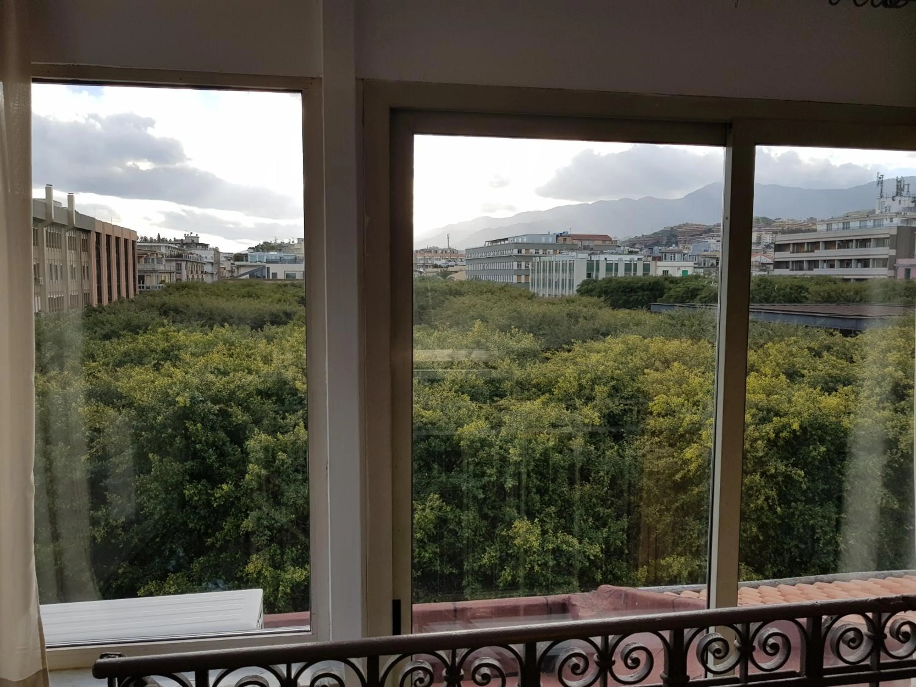 City view in Le Stanze di Piazza Cairoli