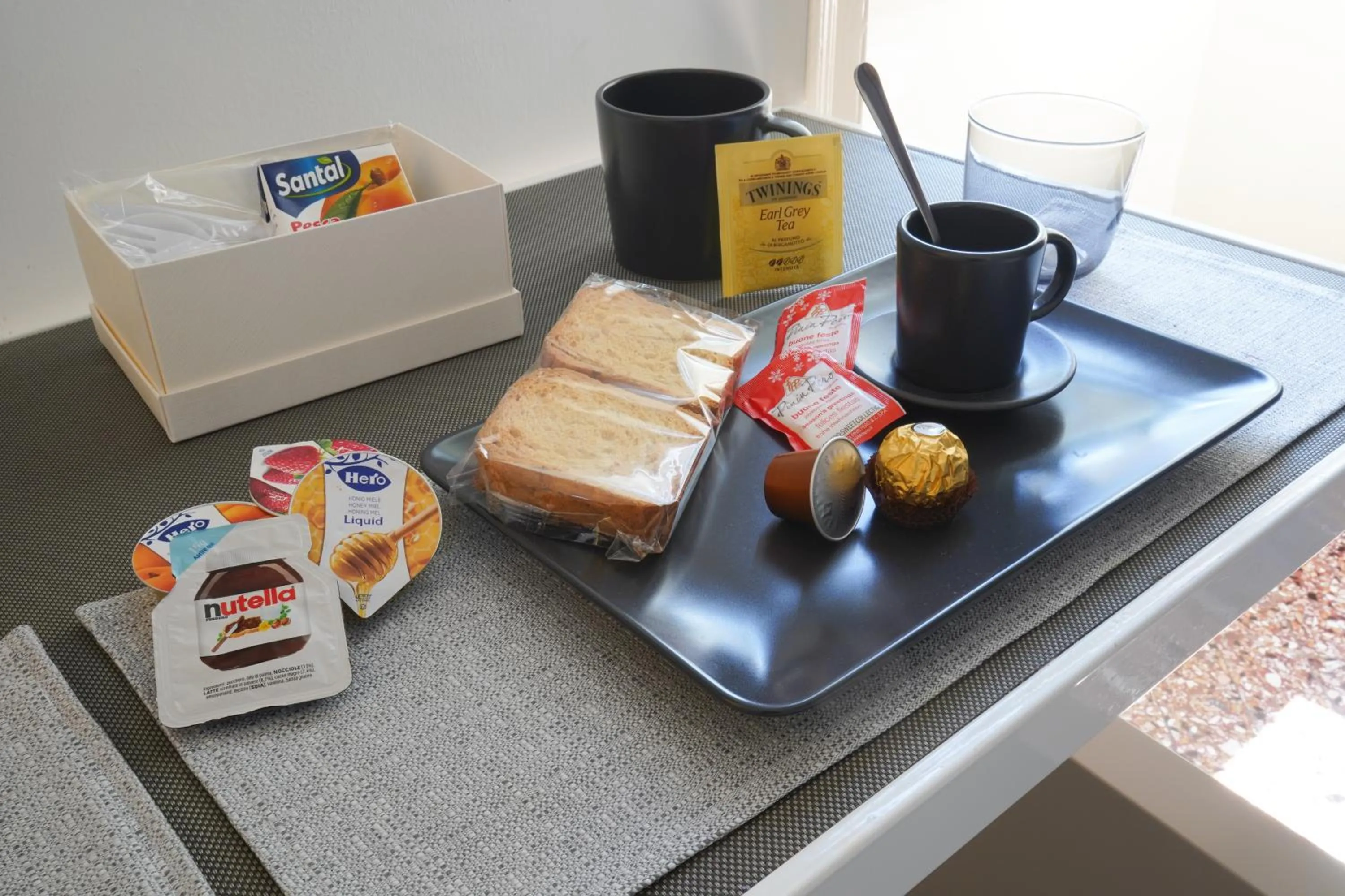 Coffee/tea facilities in Le Stanze di Piazza Cairoli