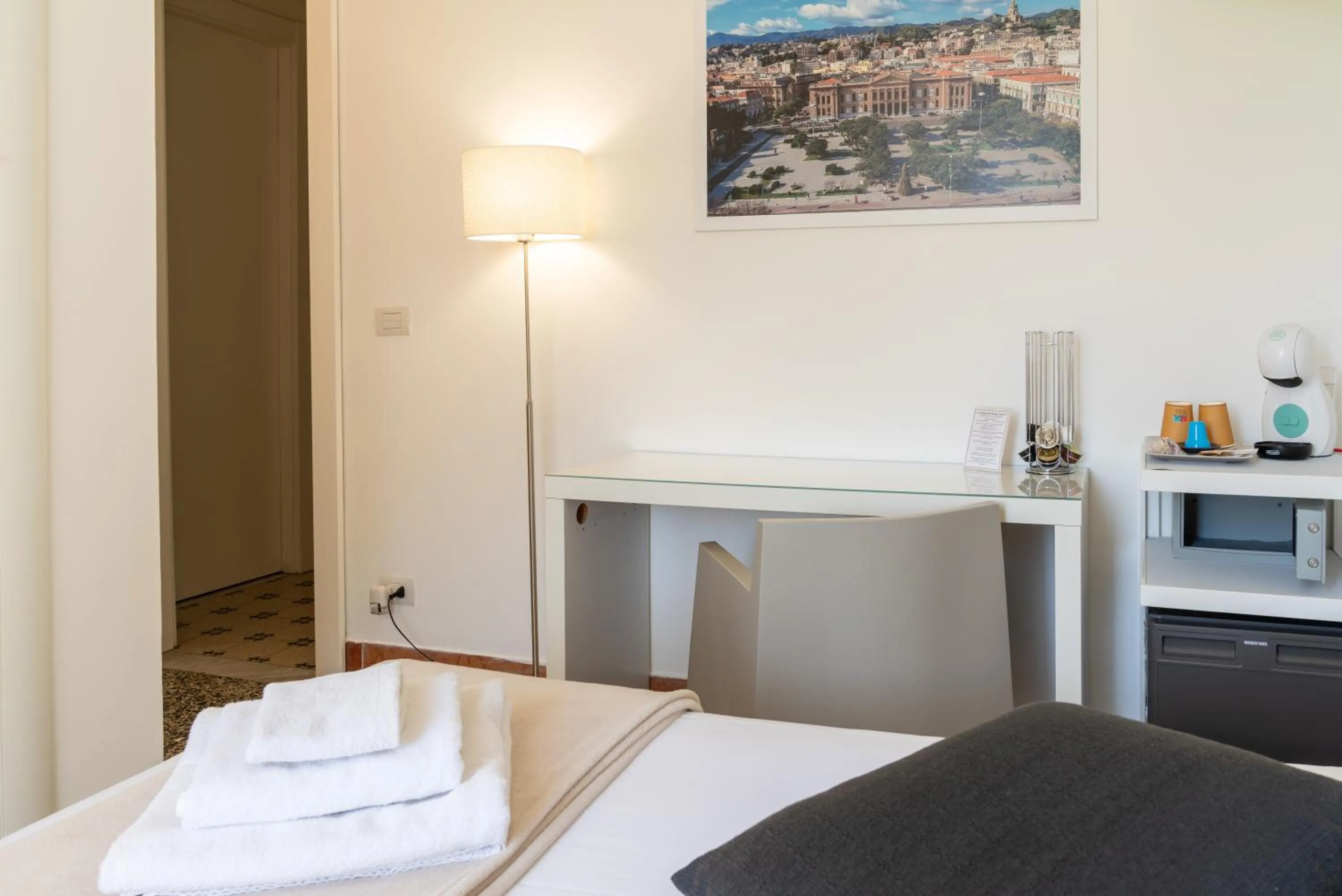 Drinks, Bed in Le Stanze di Piazza Cairoli