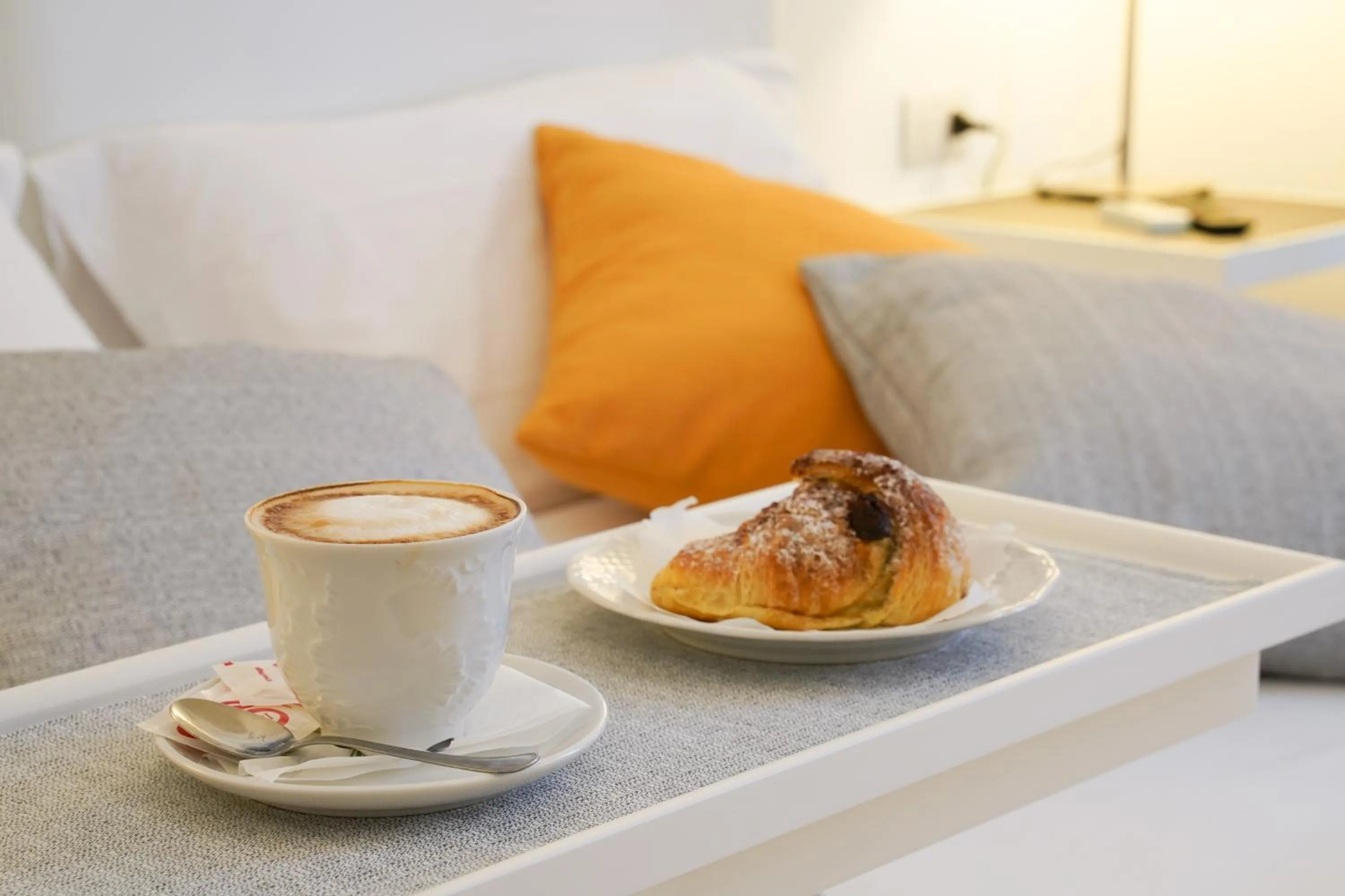 Breakfast, Bed in Le Stanze di Piazza Cairoli