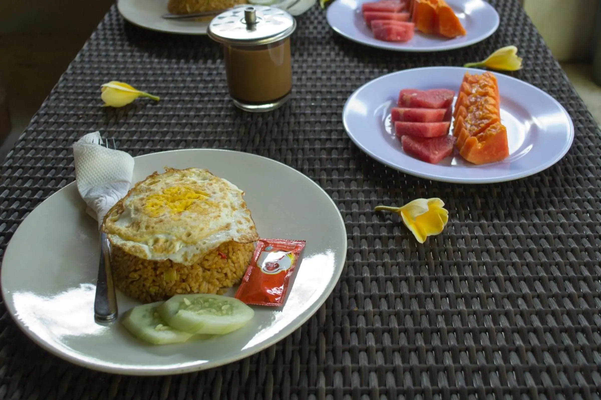 Food and drinks in Flamboyan Hotel Food and drinks in Flamboyan Hotel