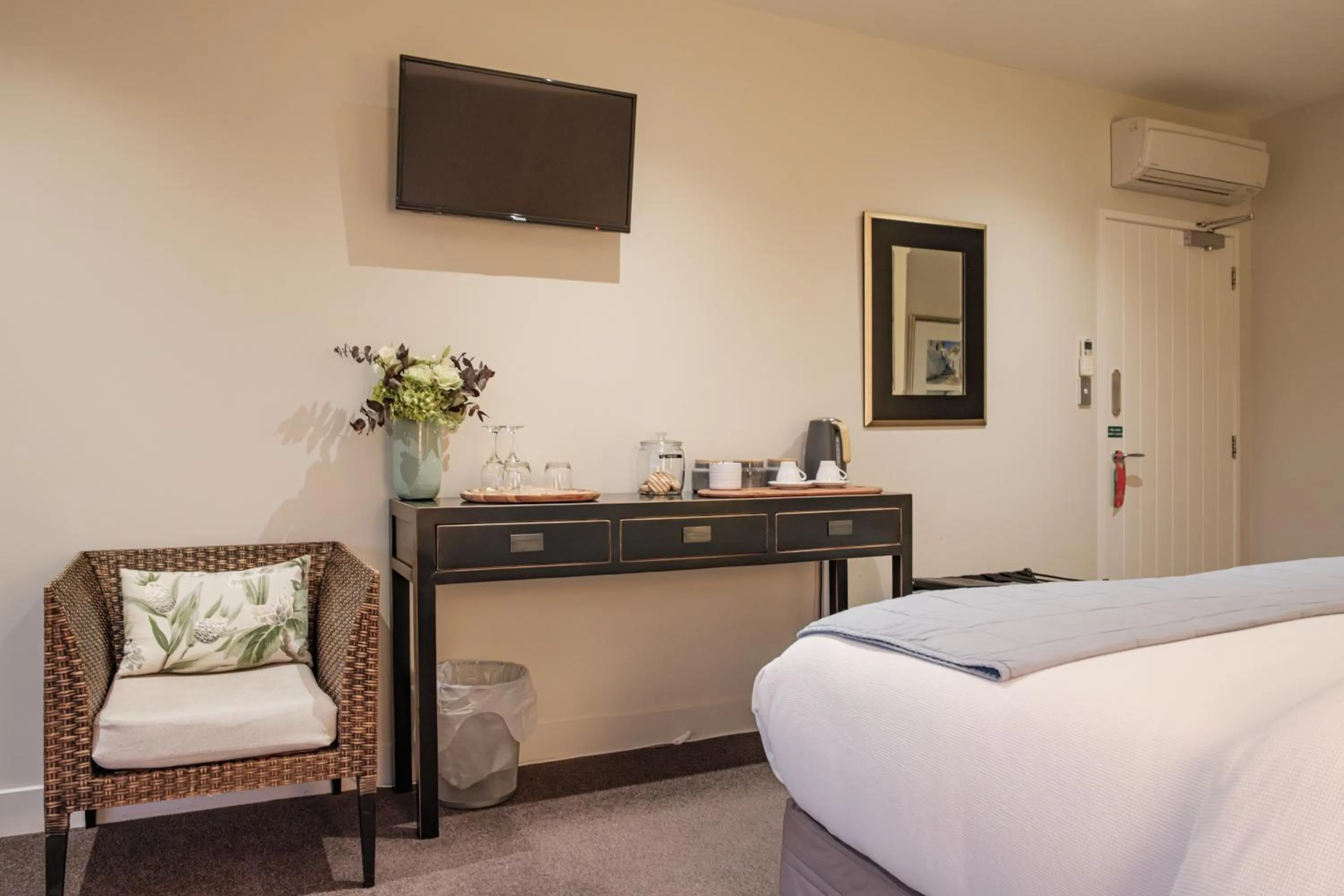 Bedroom, Bed in Amuri Estate Luxury Lodge