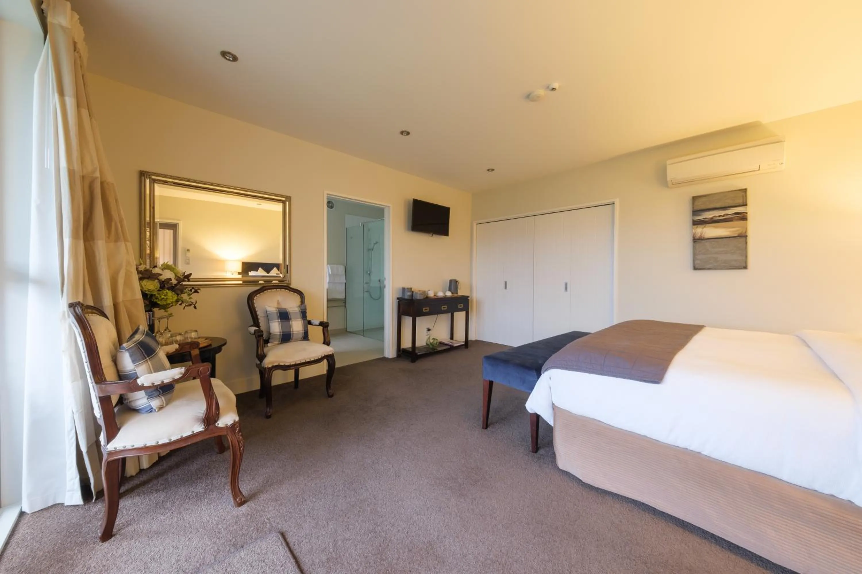 Bedroom, Bed in Amuri Estate Luxury Lodge