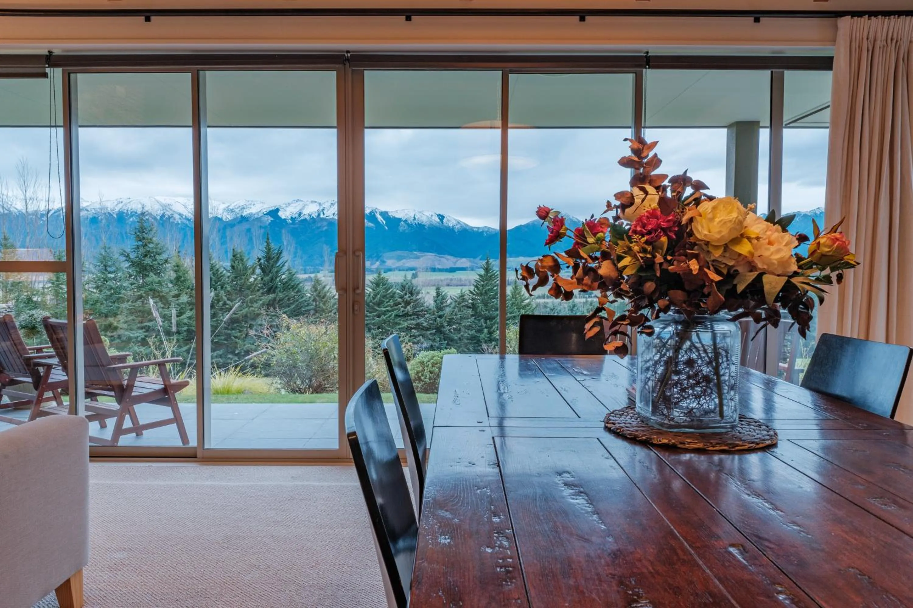 Dining area in Amuri Estate Luxury Lodge