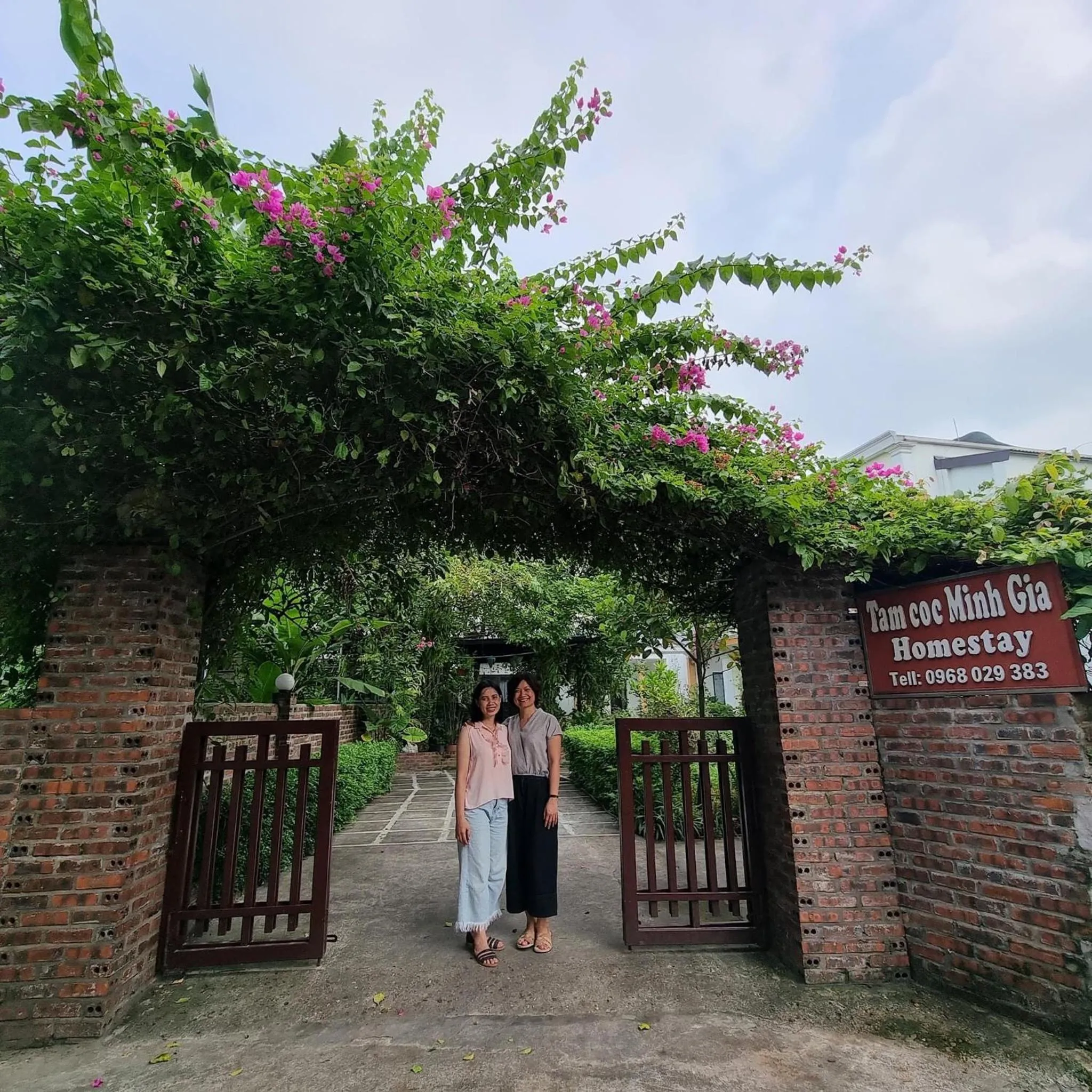 People in Tam Coc Minh Gia Homestay