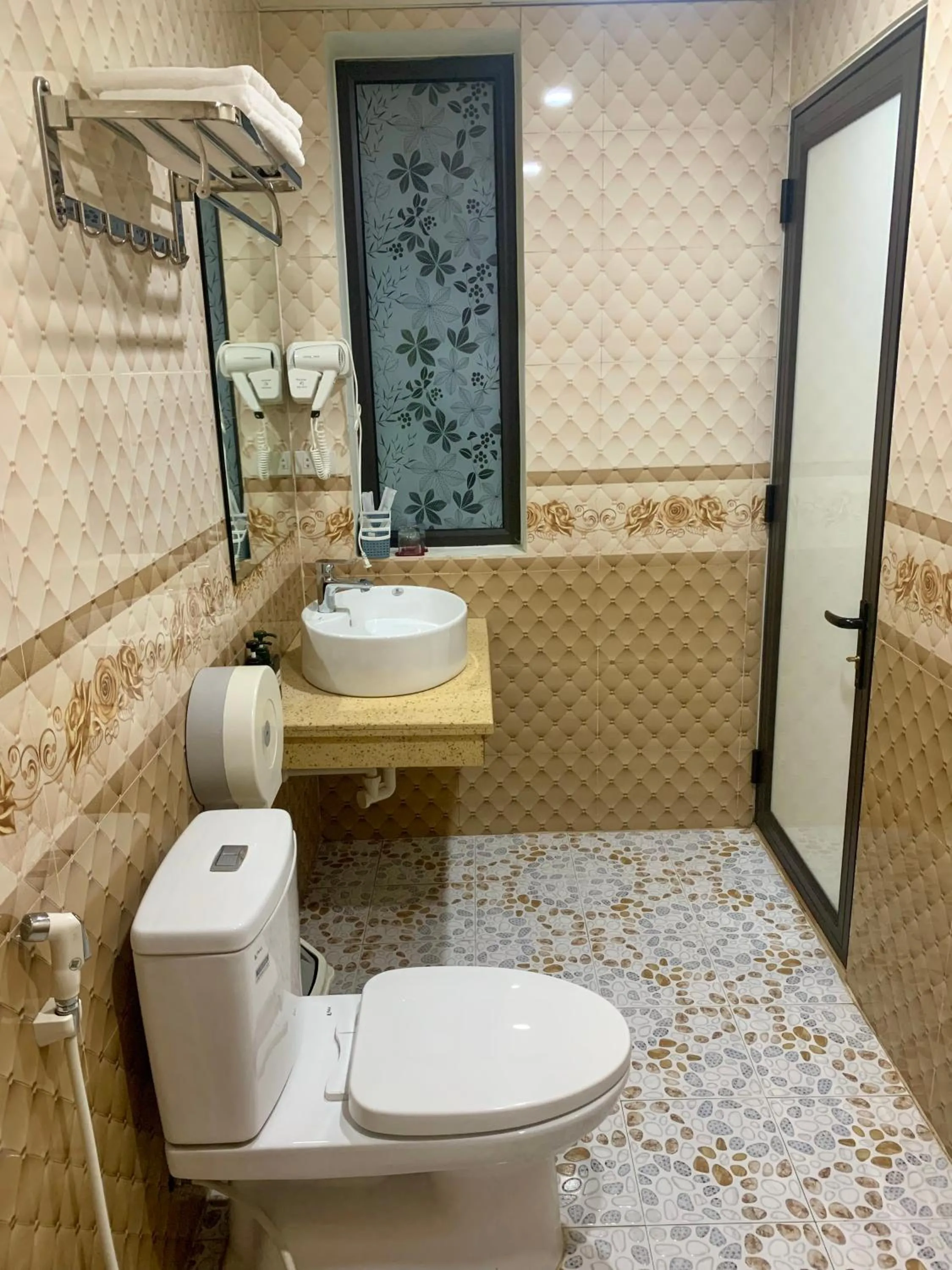 Shower in Tam Coc Minh Gia Homestay