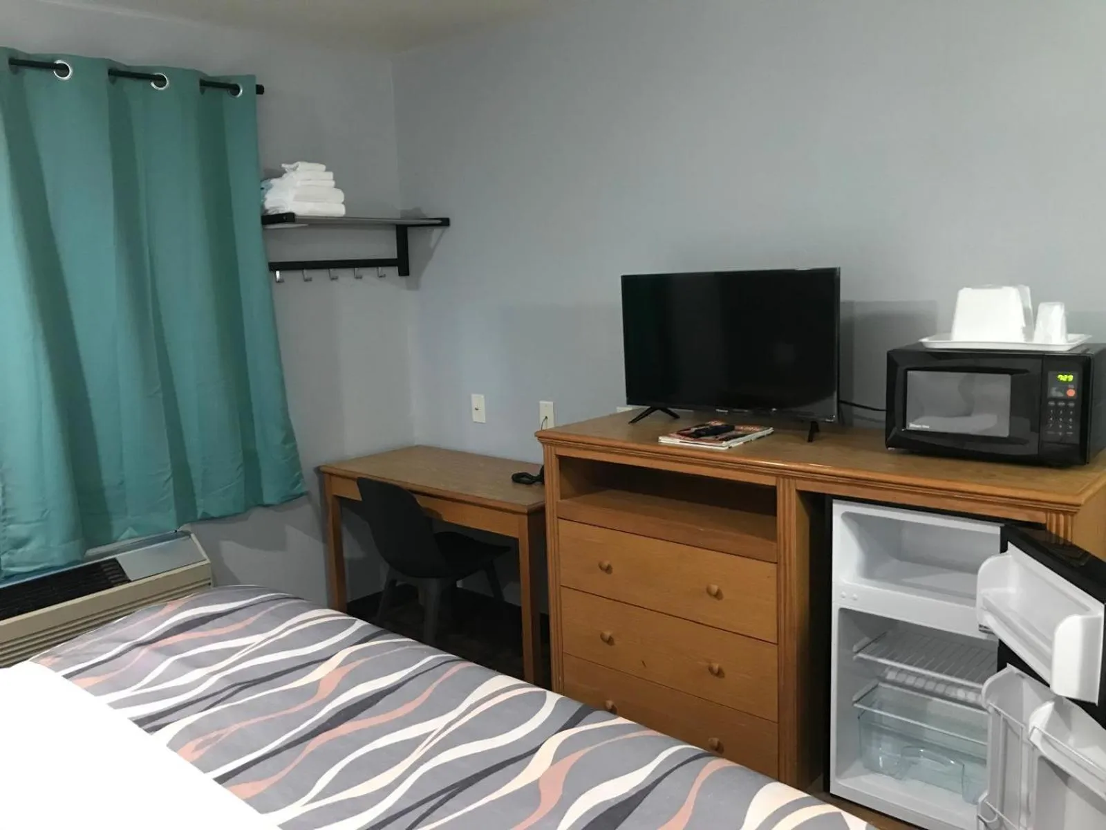 Bed in Valued Stay Sun Prairie