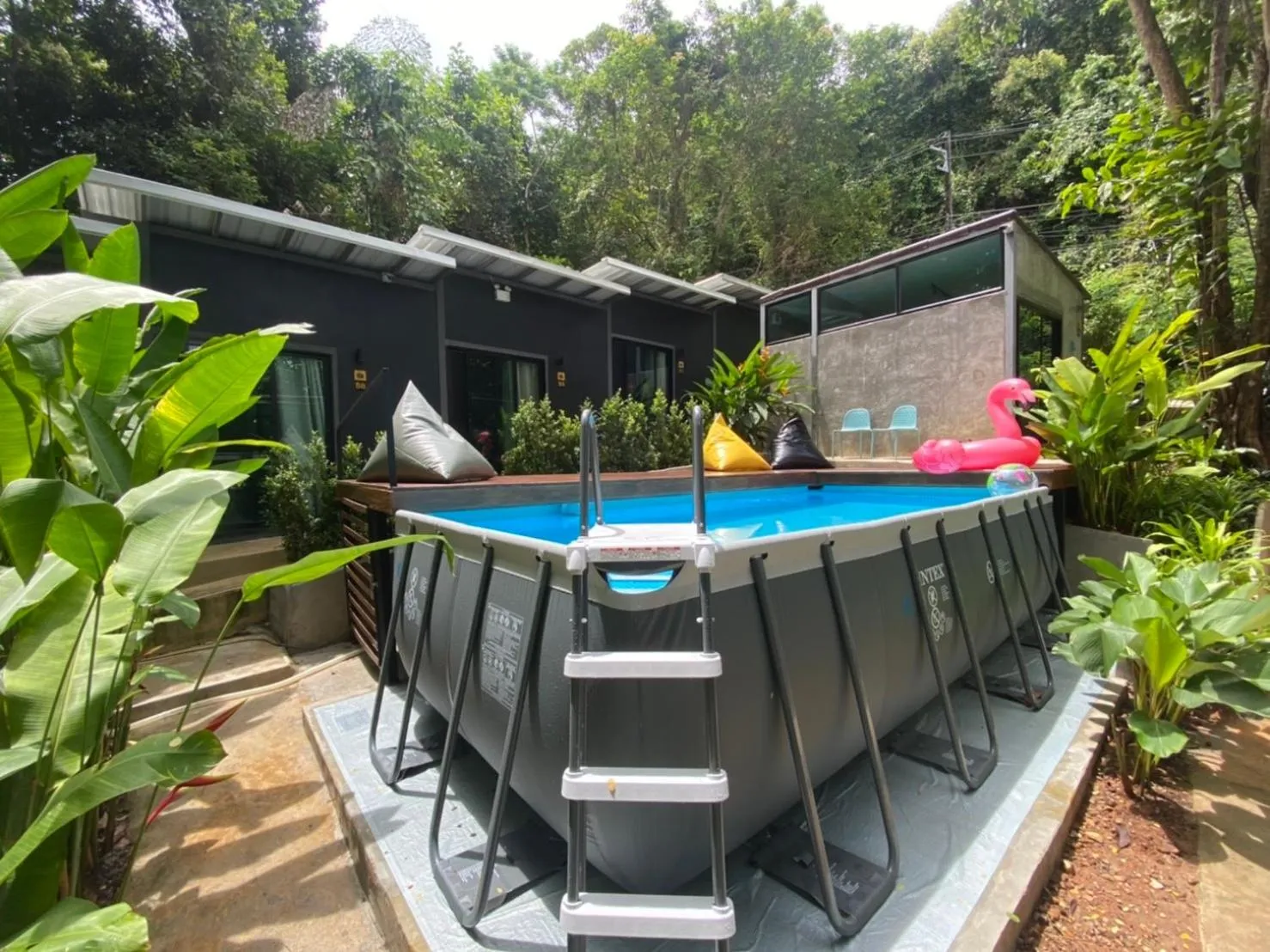 Area and facilities in BeachBox@Koh Сhang