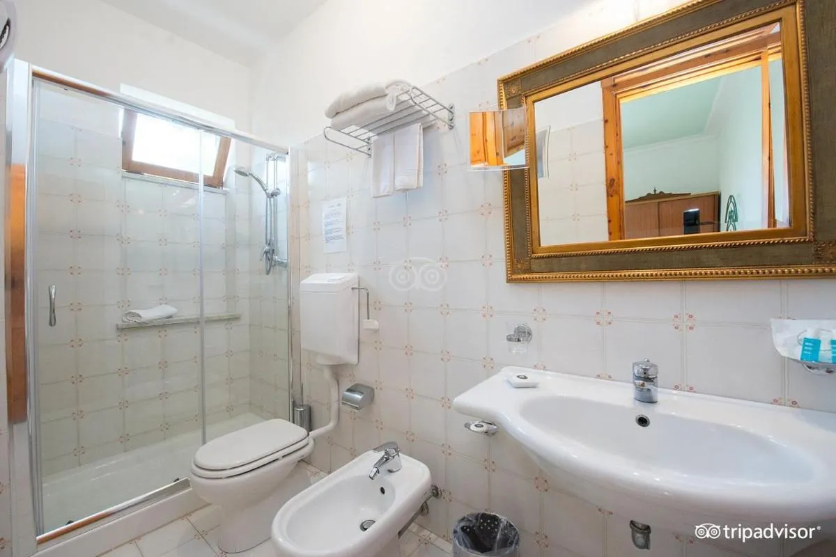 Shower in Residence Hotel Villa Fiorentino