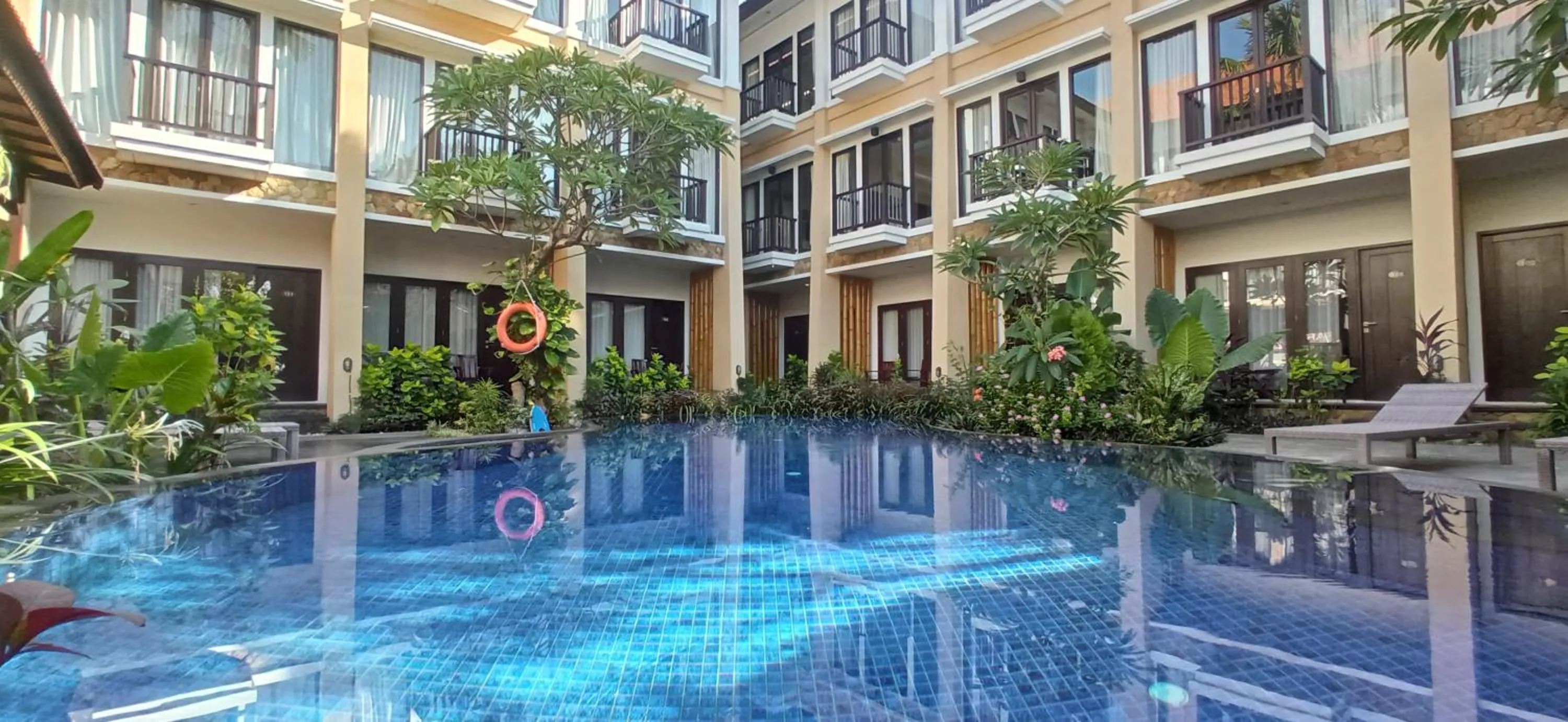 Property building in Suris Boutique Hotel