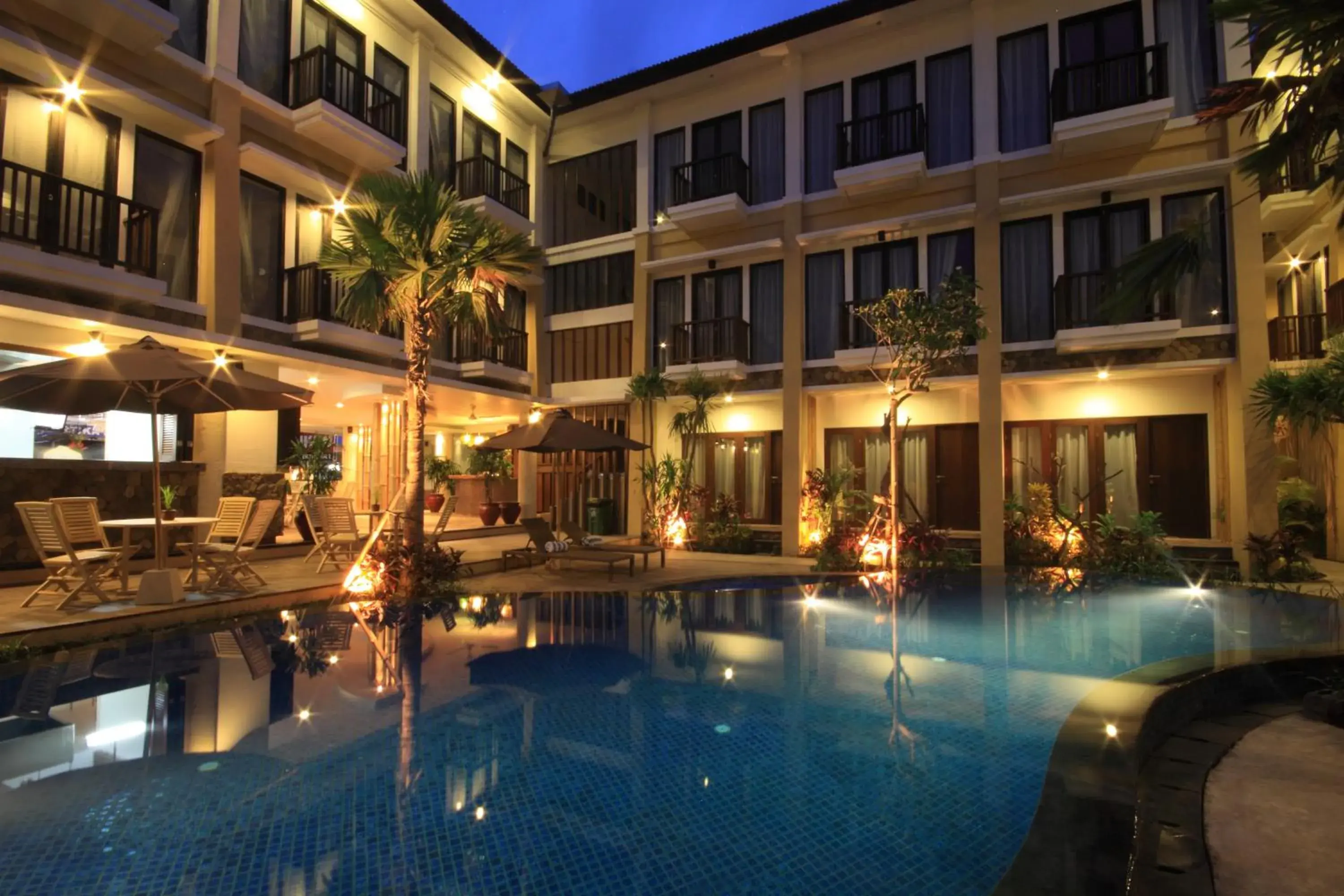 Swimming pool in Suris Boutique Hotel Swimming pool in Suris Boutique Hotel
