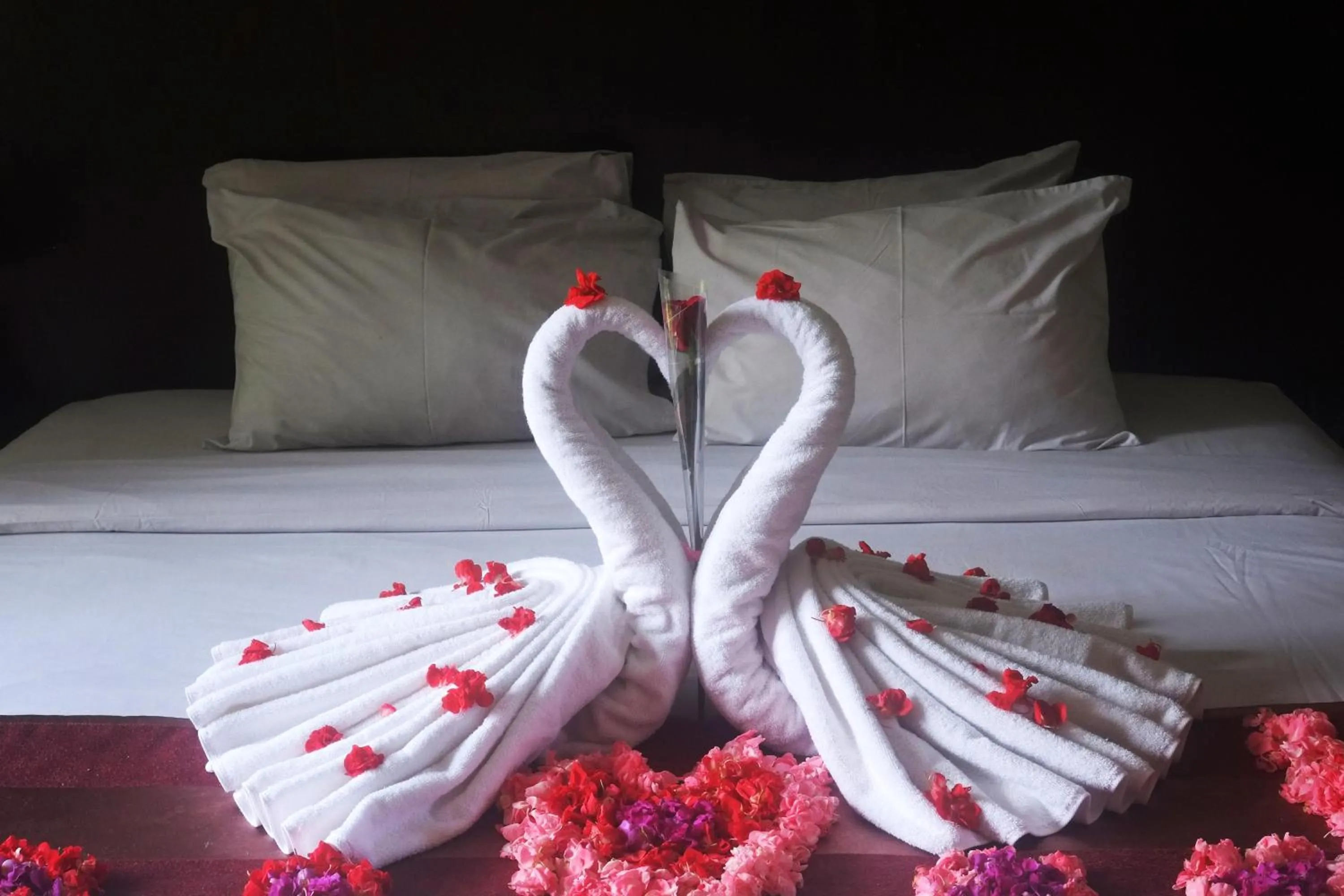 Decorative detail, Bed in Suris Boutique Hotel