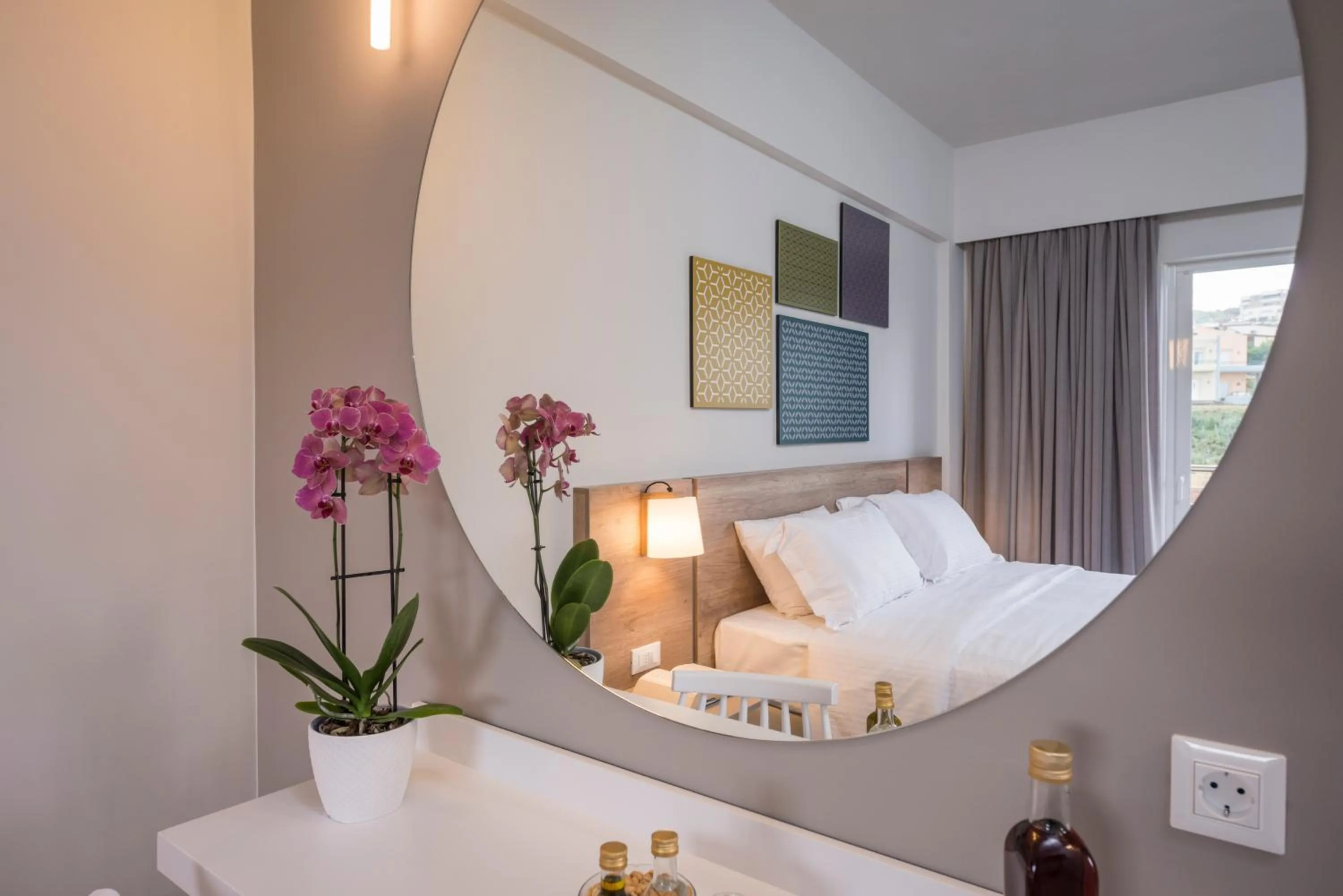 Decorative detail, Bed in IRINI STALOS Apartments