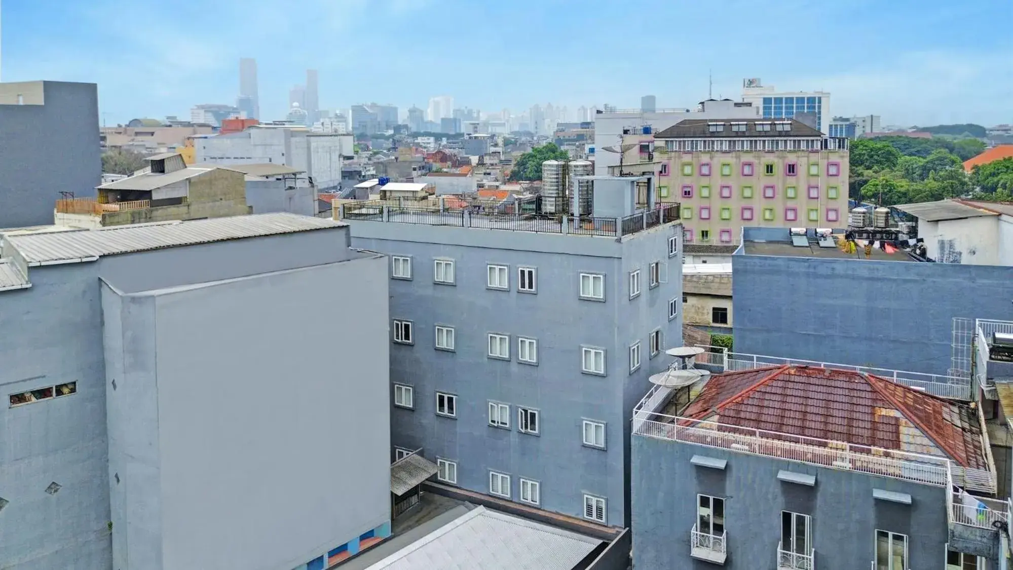 Property building in Hotel O Gambir Near Juanda Station Formerly Bunga Dahlia Property building in Hotel O Gambir Near Juanda Station Formerly Bunga Dahlia