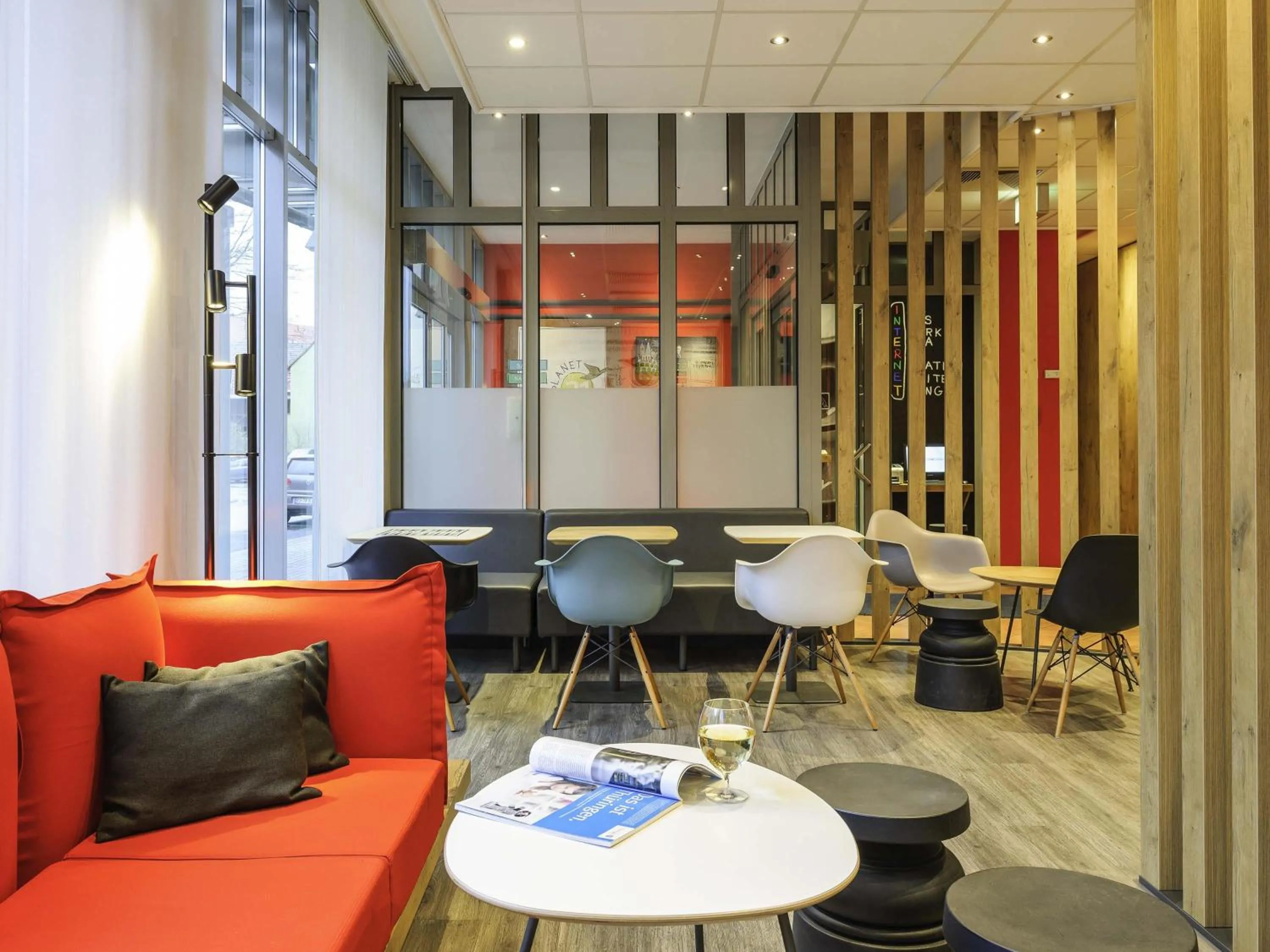 Lounge or bar in ibis Hotel Erfurt Altstadt