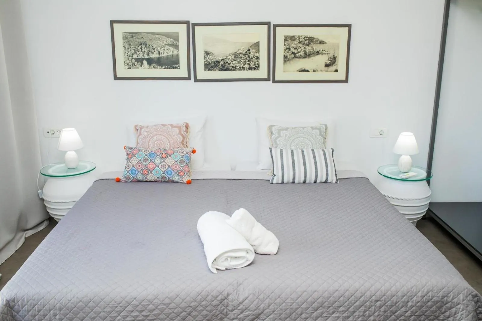 Bedroom, Bed in Niriides Hotel Apartments