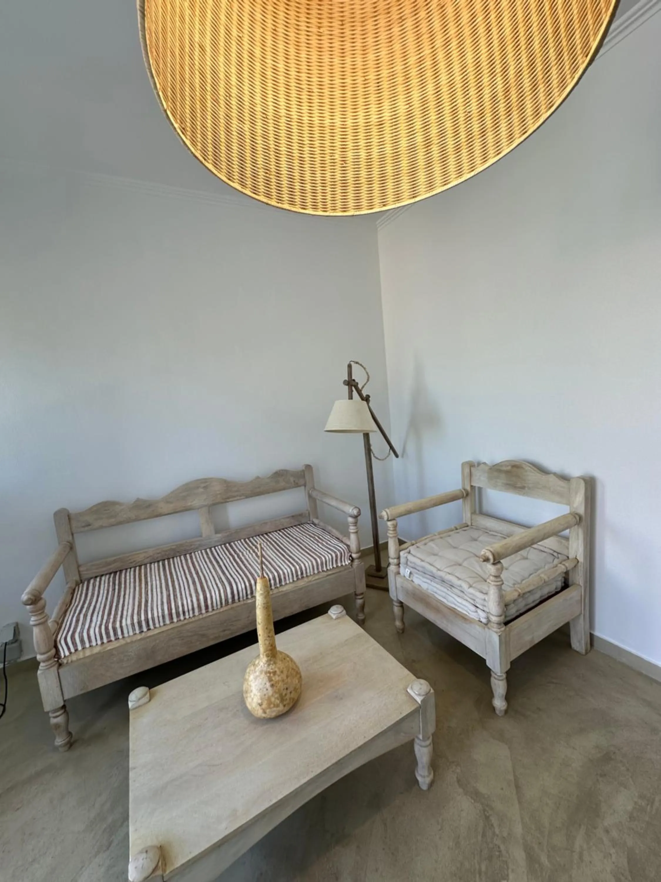 Living room, Bed in Niriides Hotel Apartments