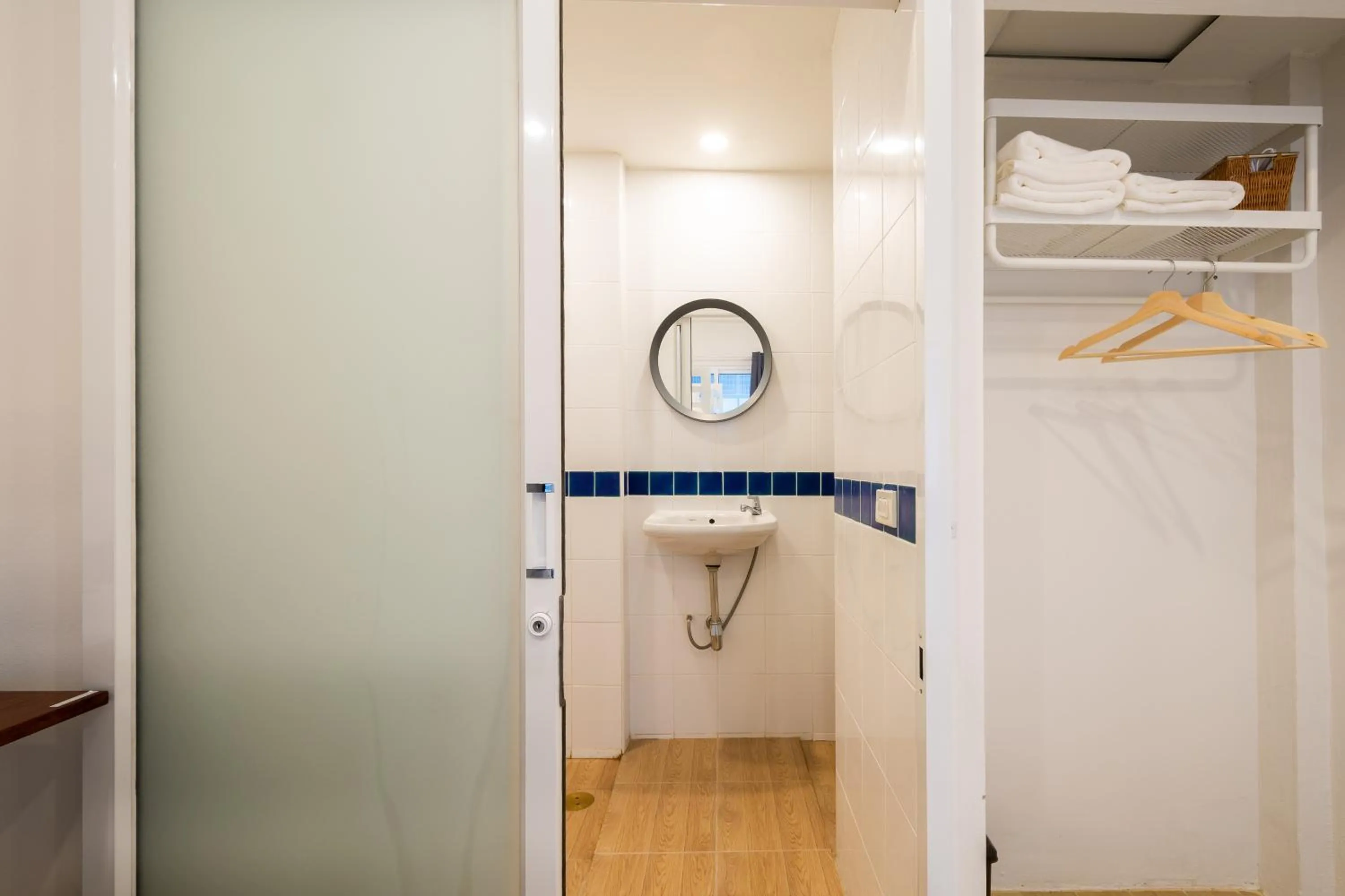 Bathroom in MORN-ING HOSTEL