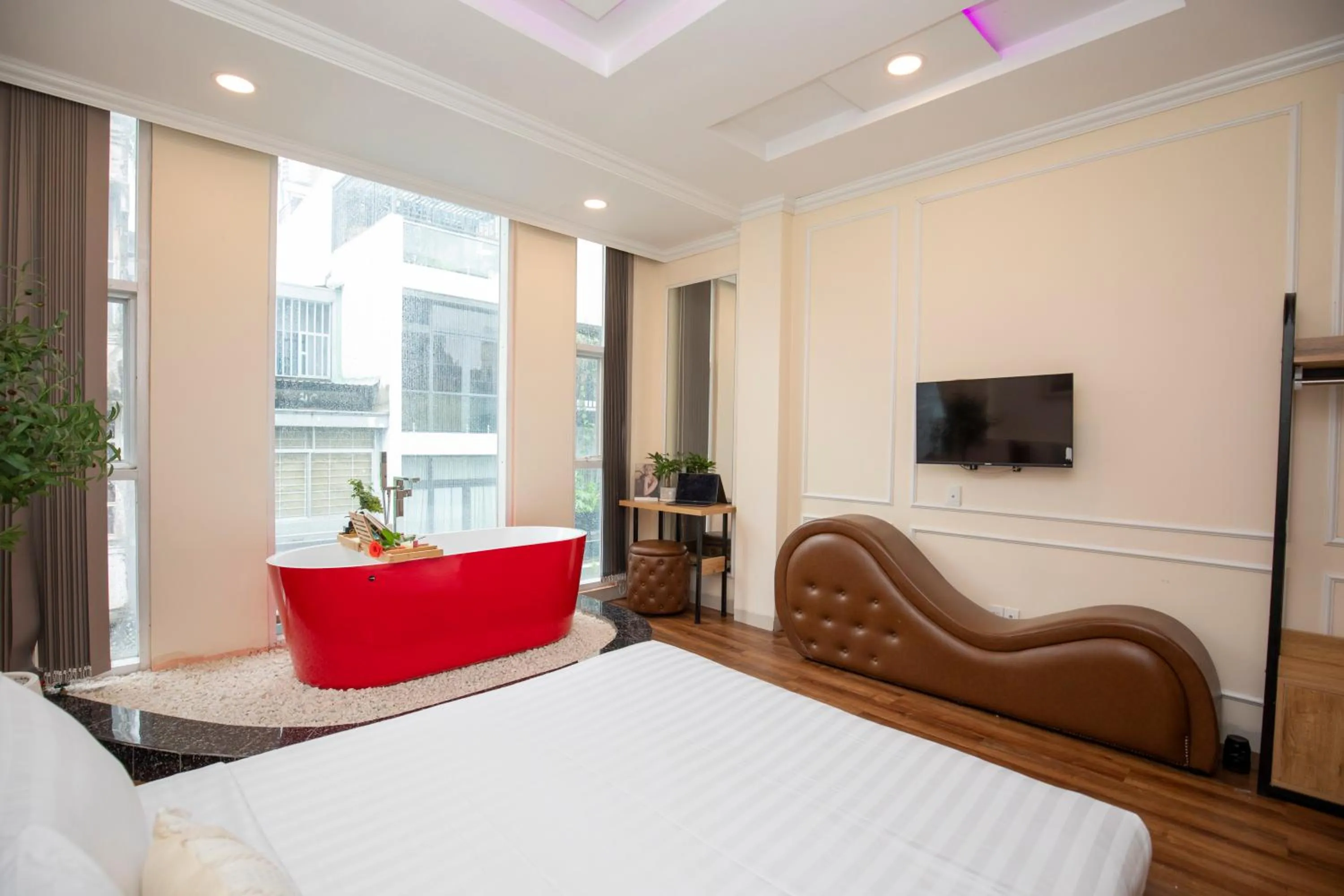 Street view, Bed in An Thinh Central Hotel - Ben Thanh Market