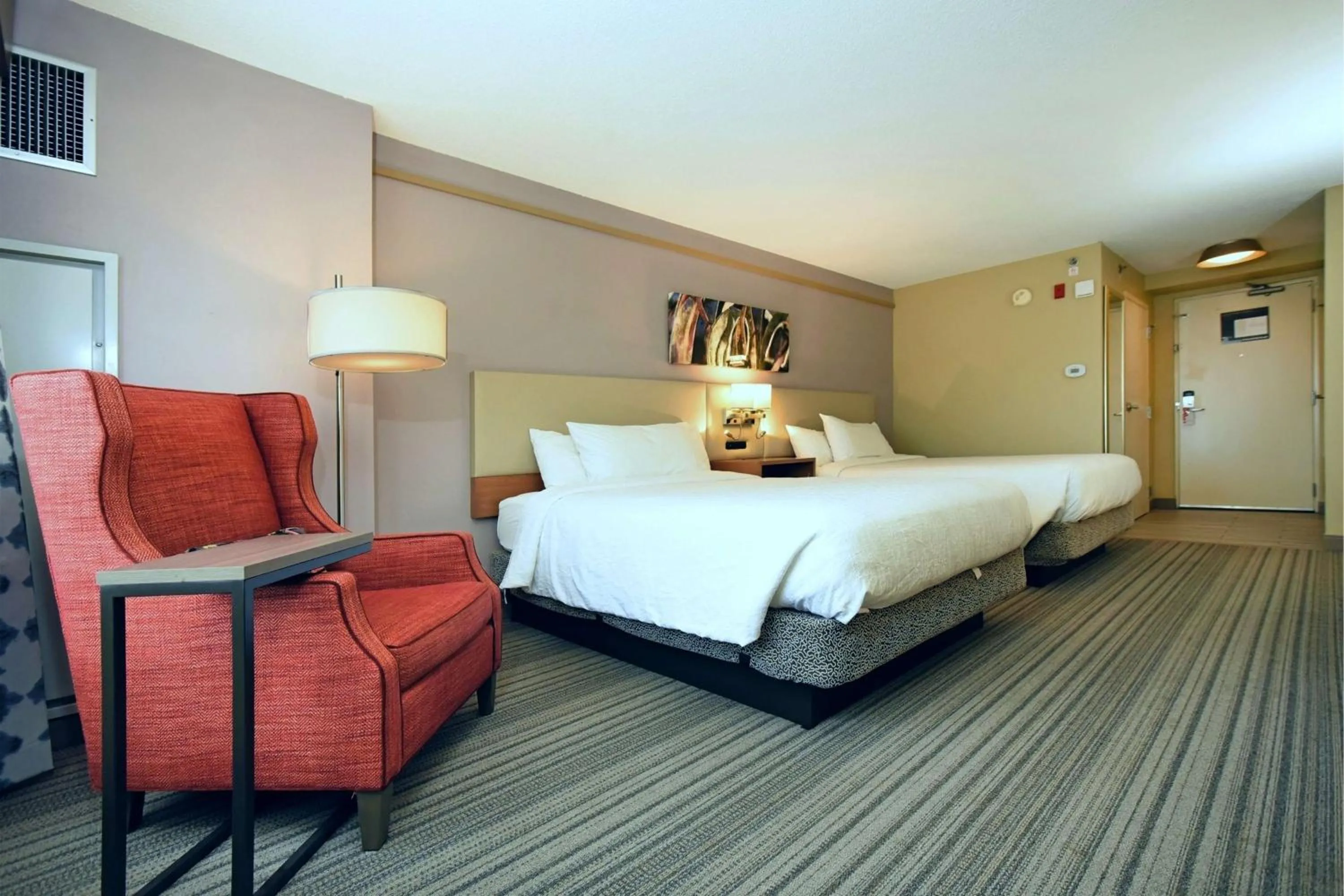 Bed in Hilton Garden Inn Saratoga Springs